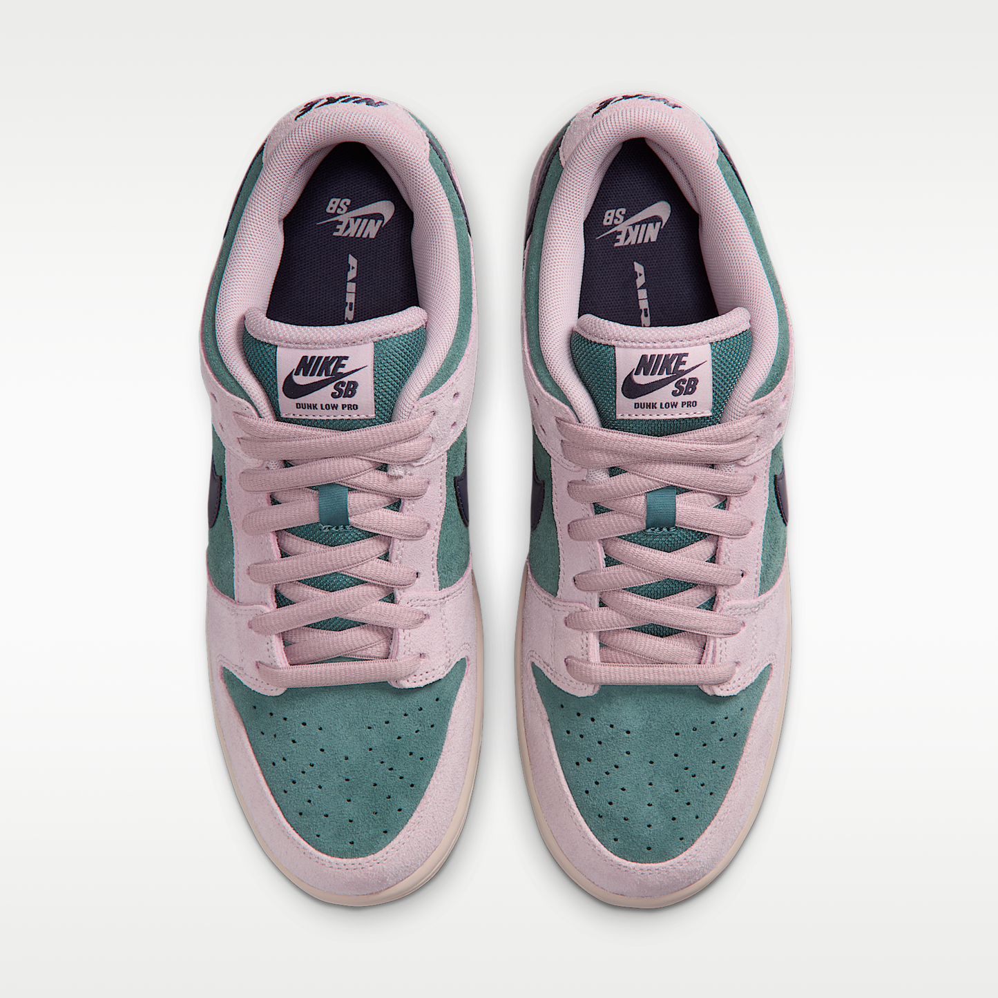 Nike SB Dunk Low Pro