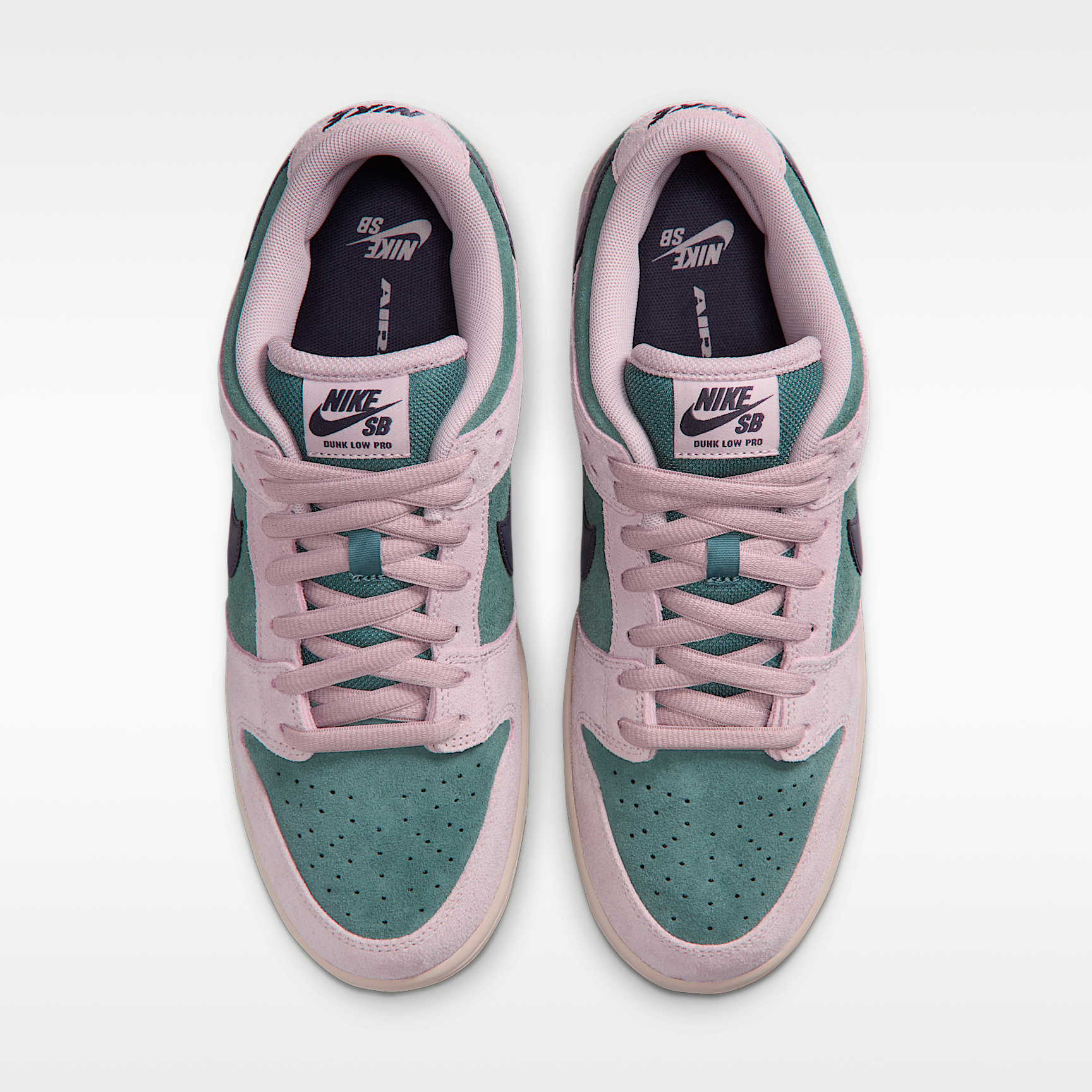 Nike SB Dunk Low Pro