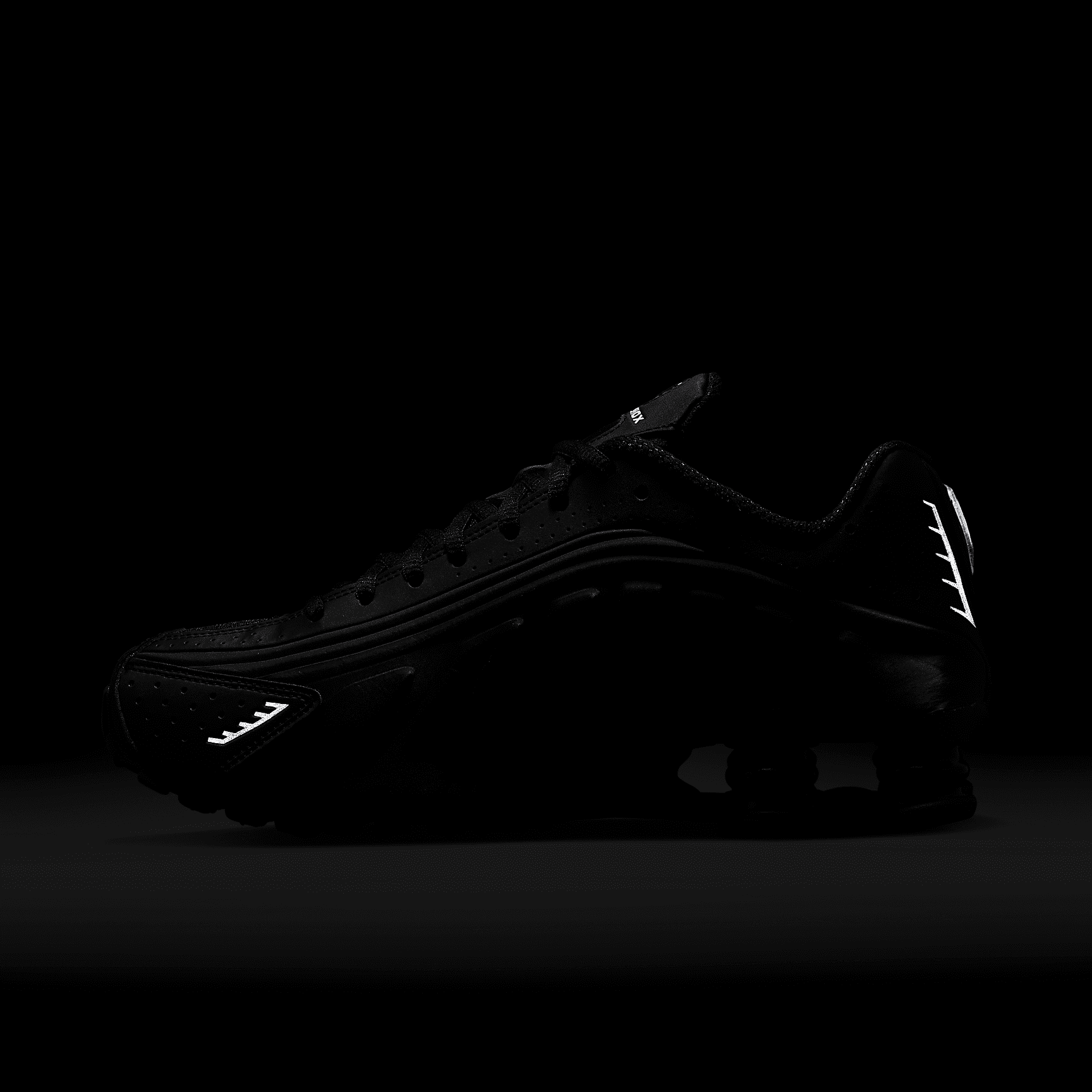 Nike Shox R4