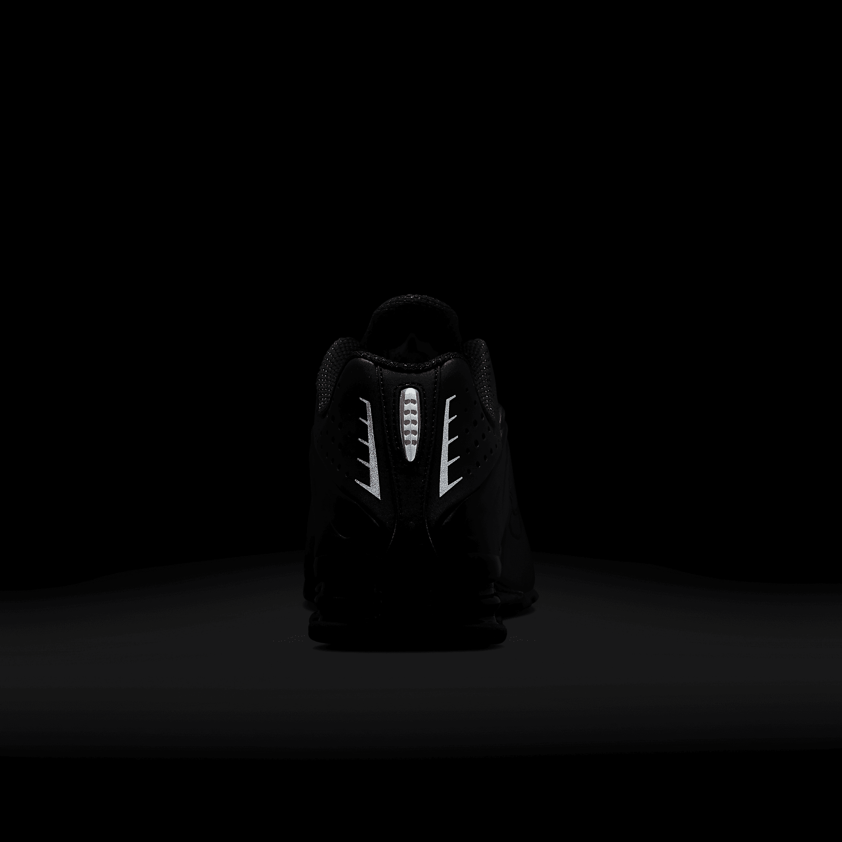 Nike Shox R4
