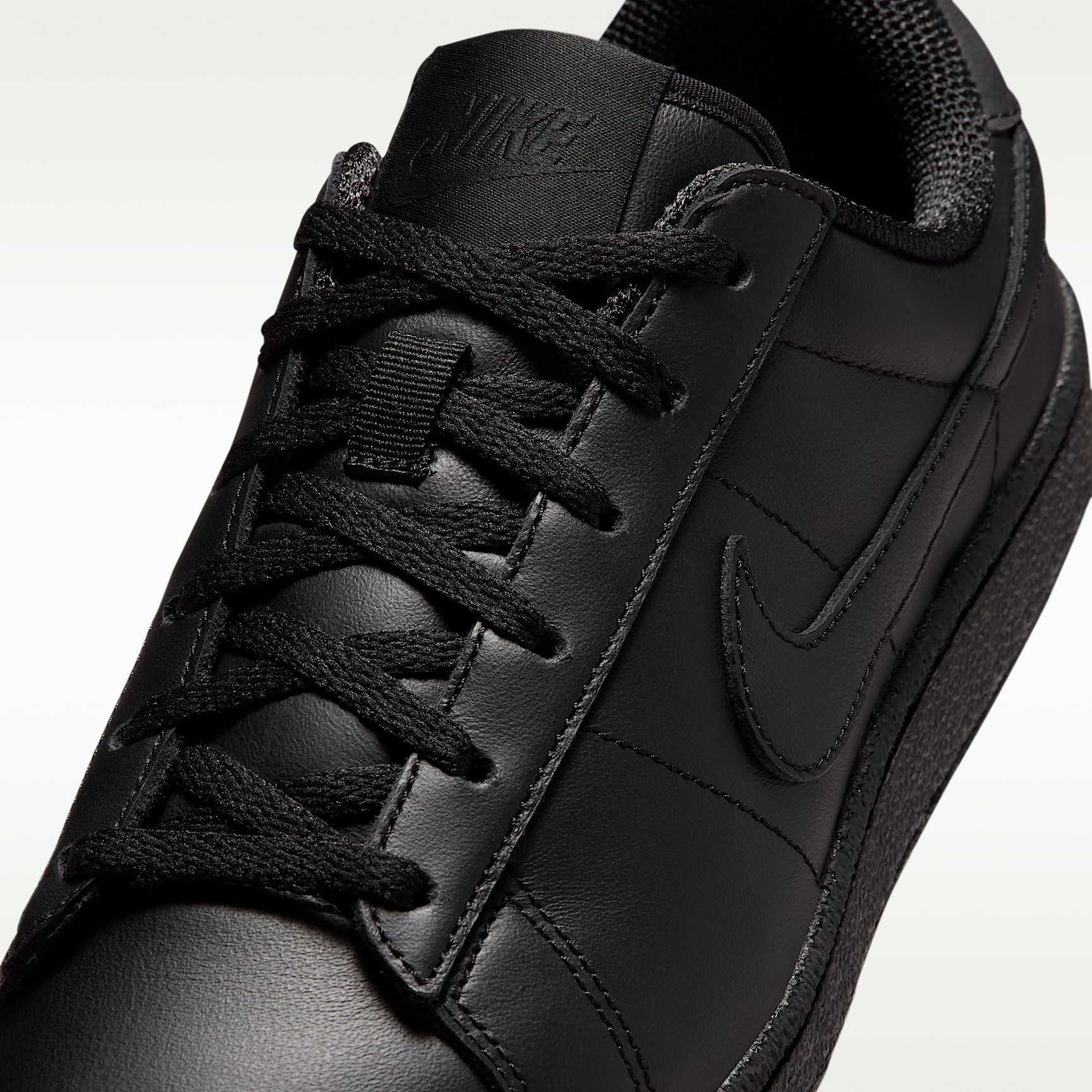 Nike Tennis Classic