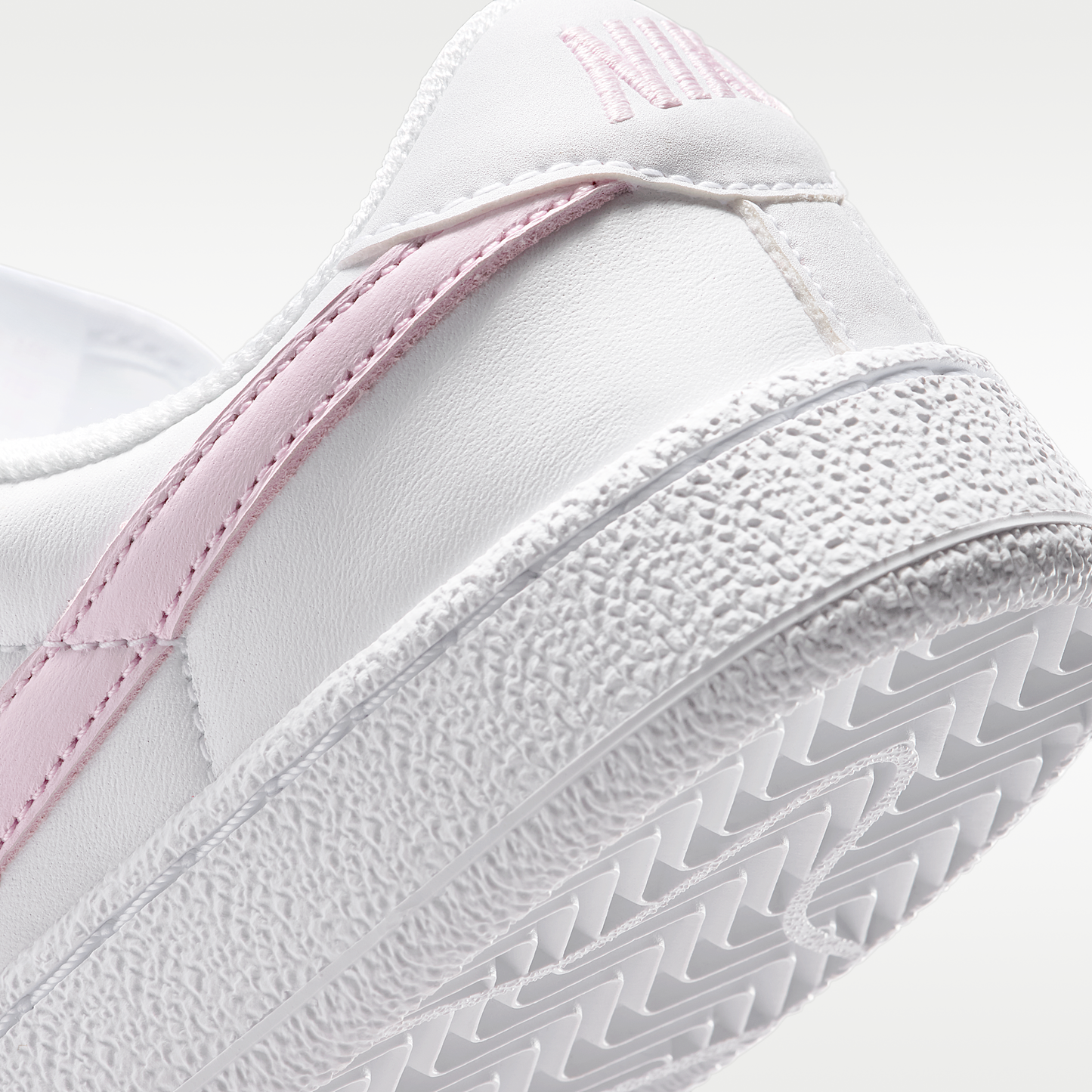 Nike Tennis Classic