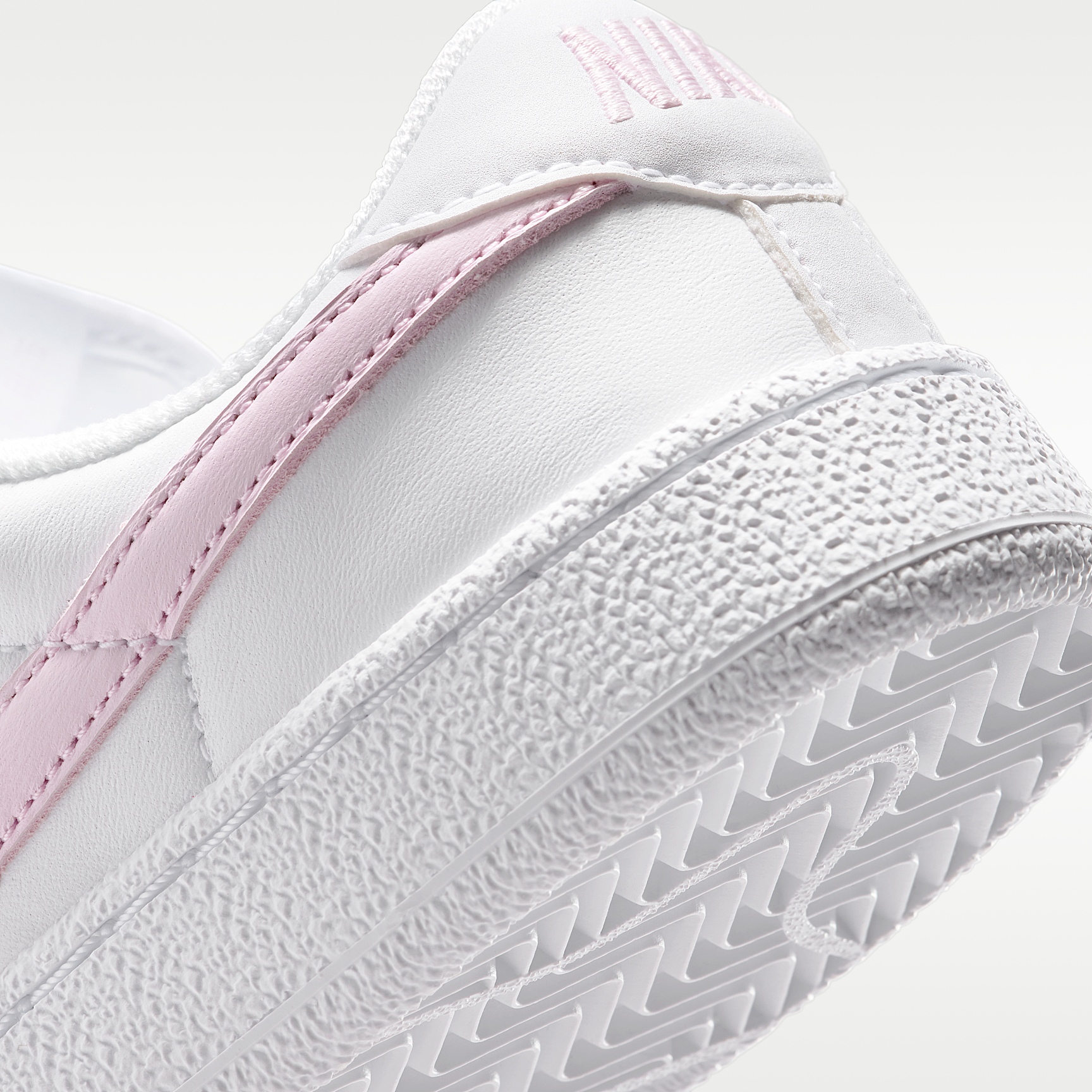 Nike Tennis Classic