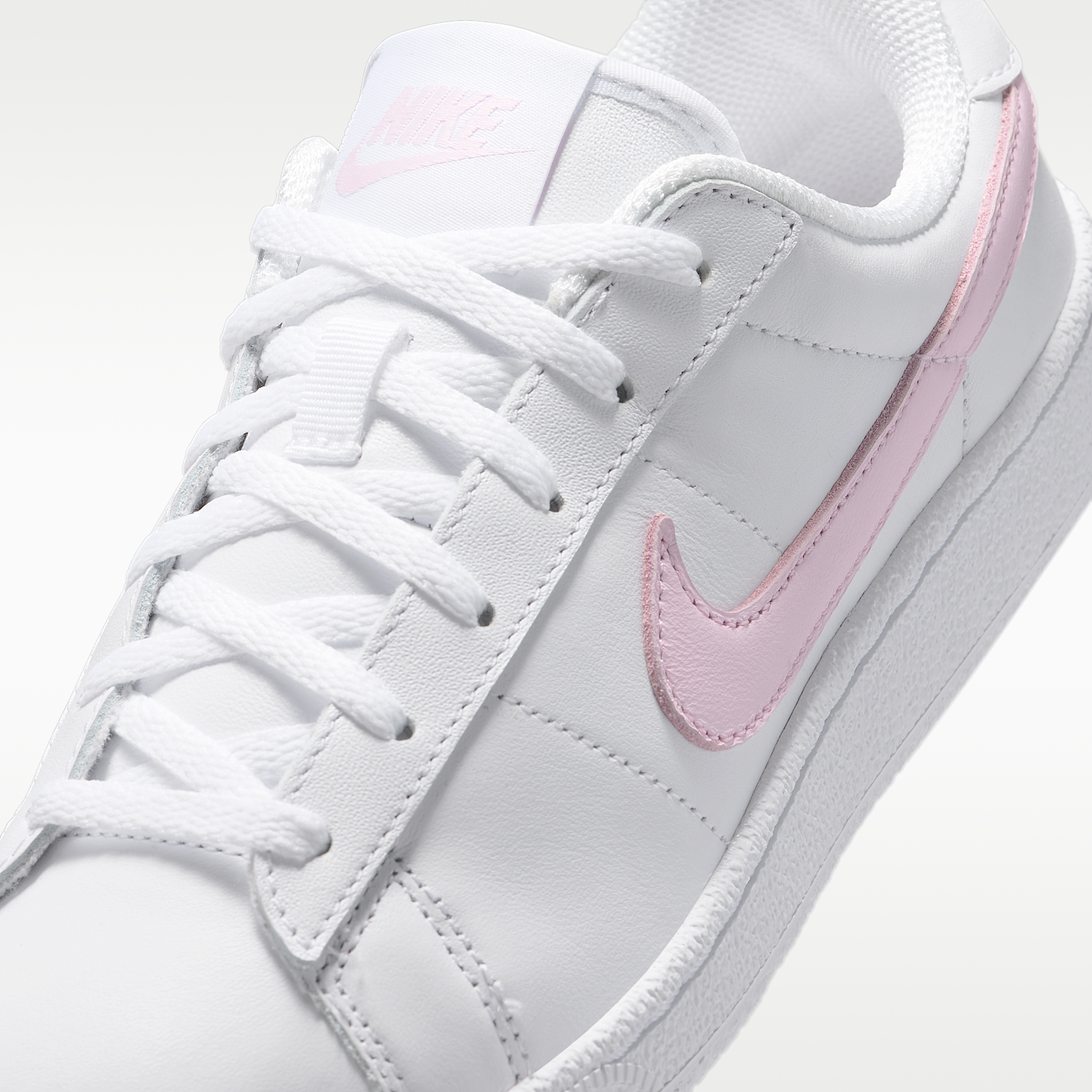 Nike Tennis Classic