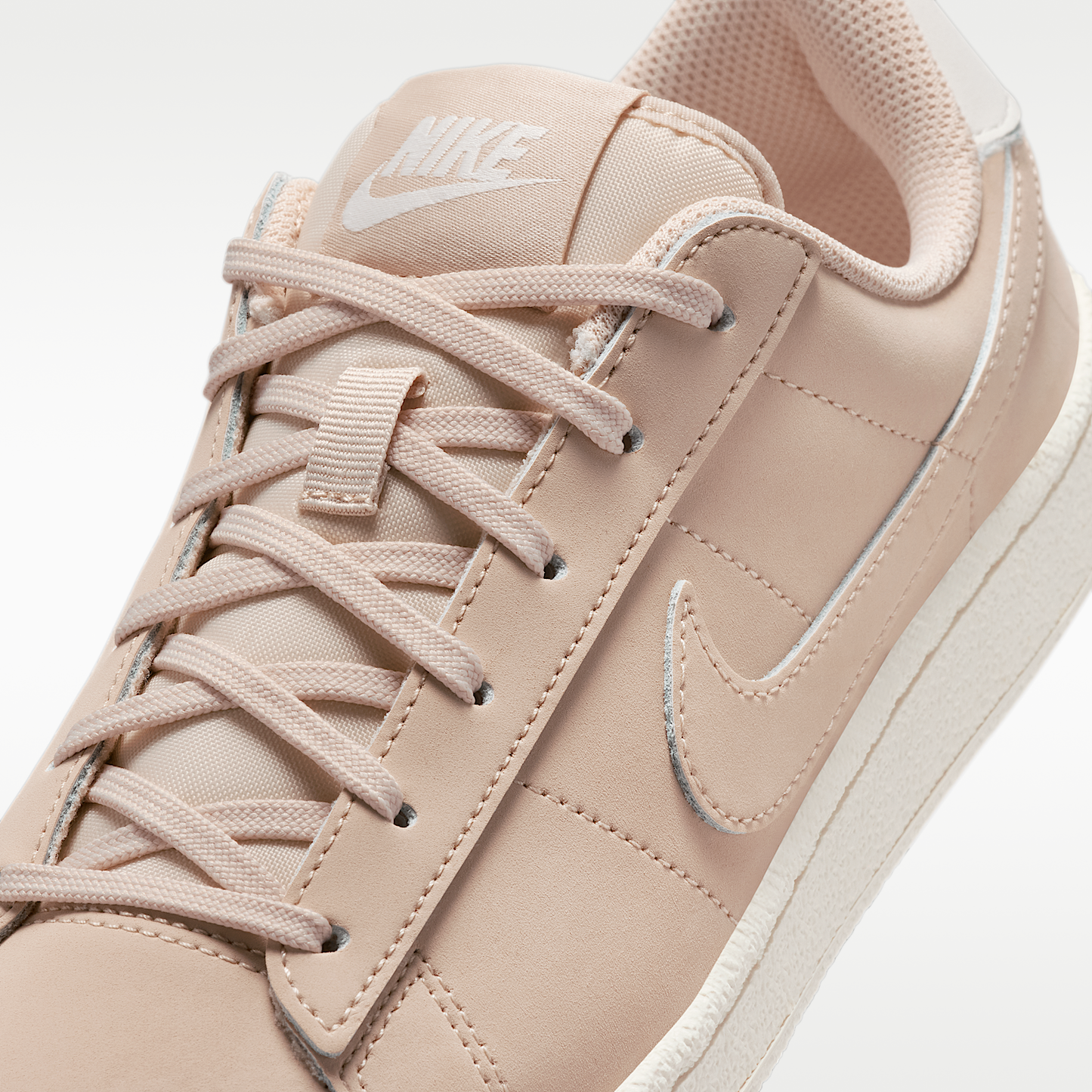 Nike Tennis Classic