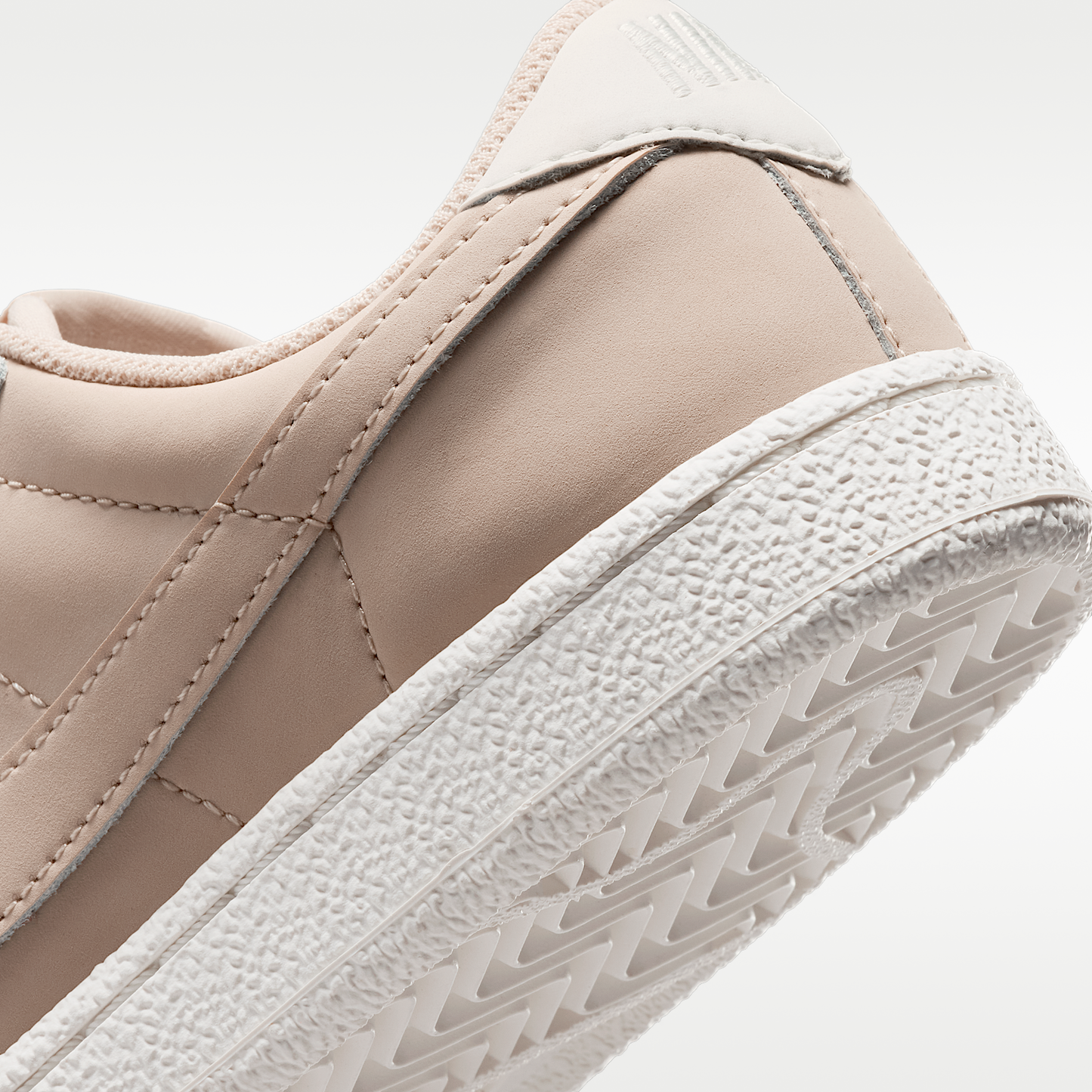 Nike Tennis Classic NB