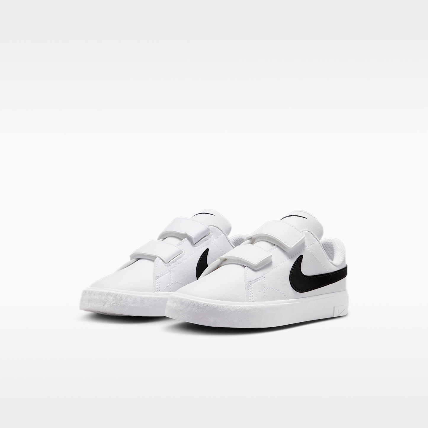 Nike Tennis Essential Younger Kids' Shoes