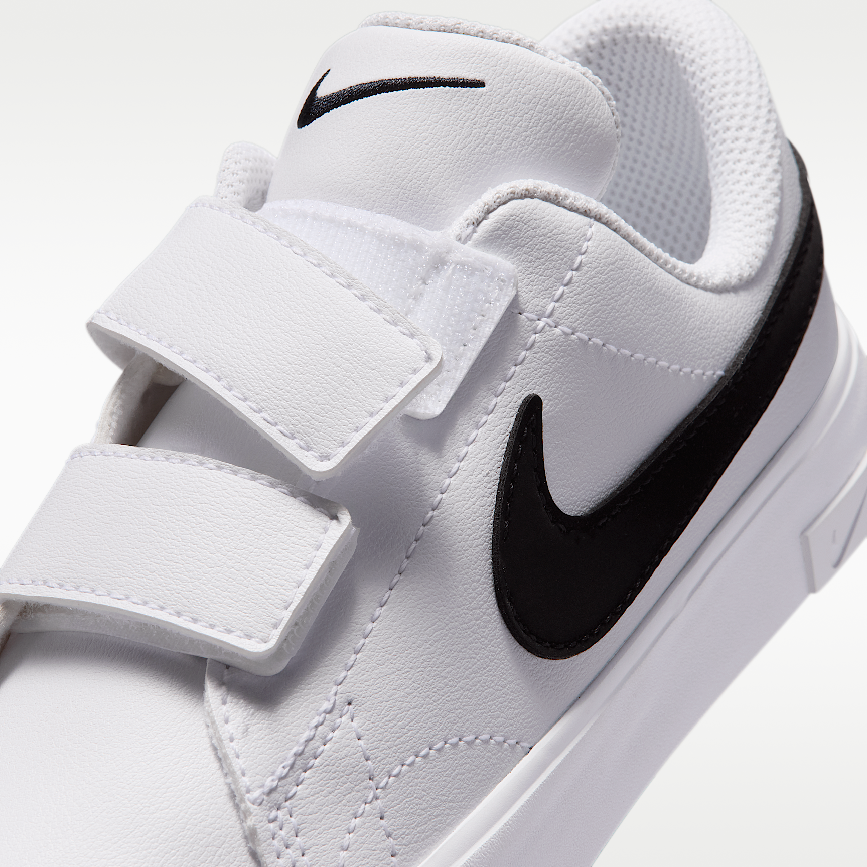 Nike Tennis Essential