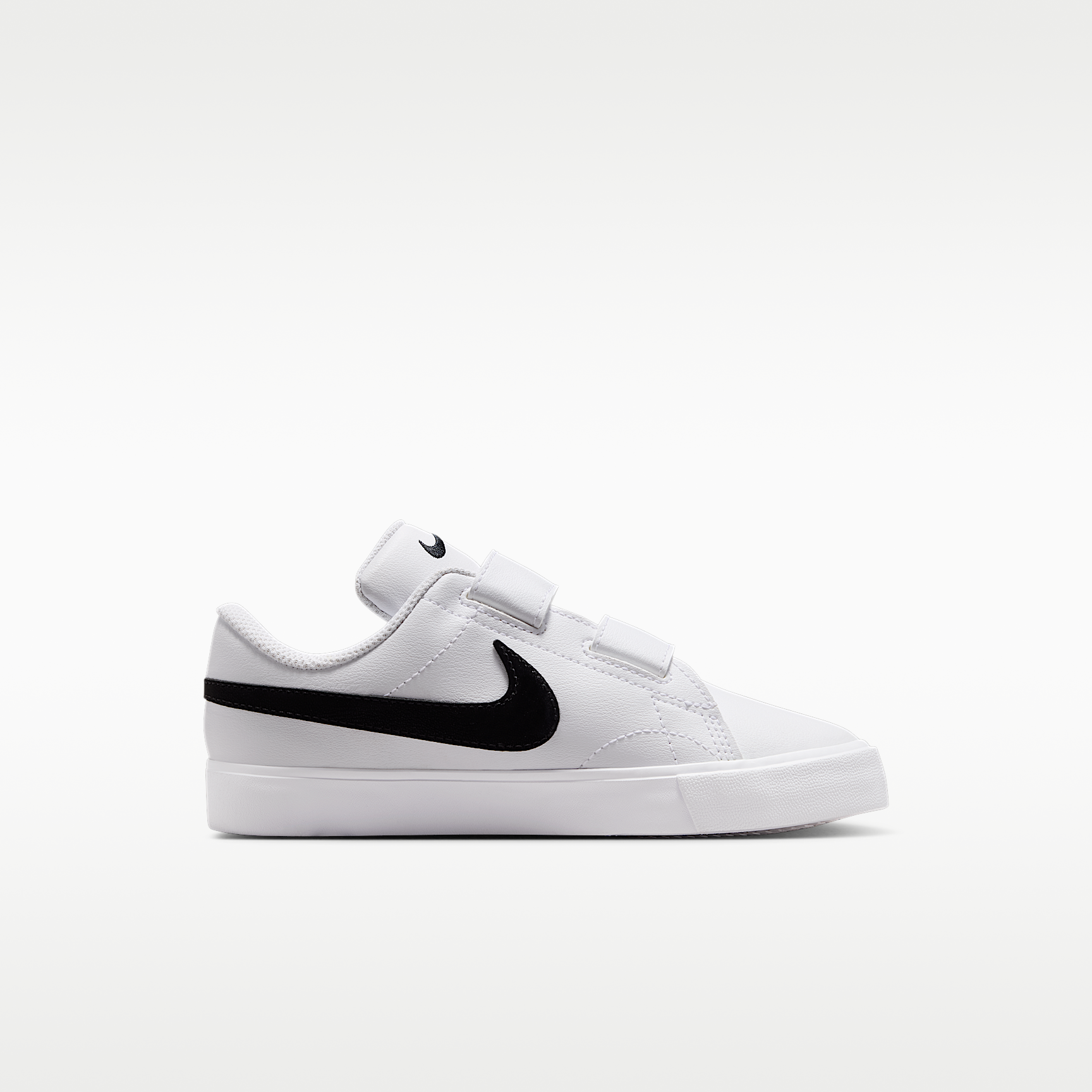 Nike Tennis Essential Younger Kids' Shoes