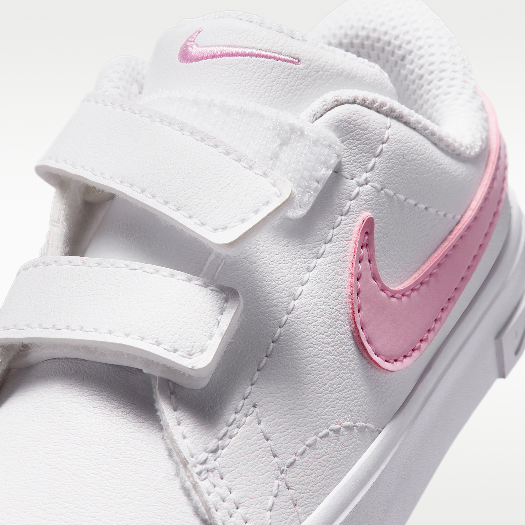Nike Tennis Essential