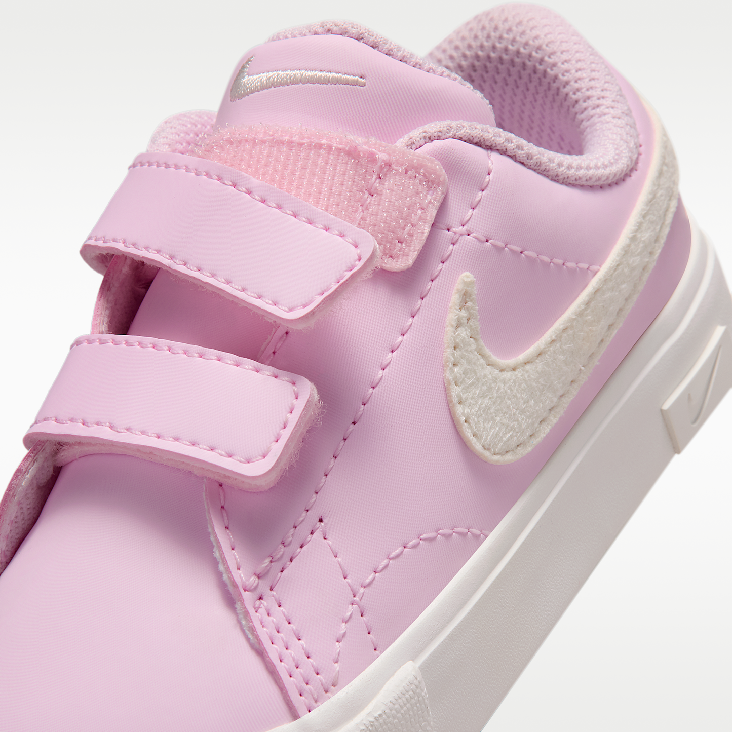 Nike Tennis Essential