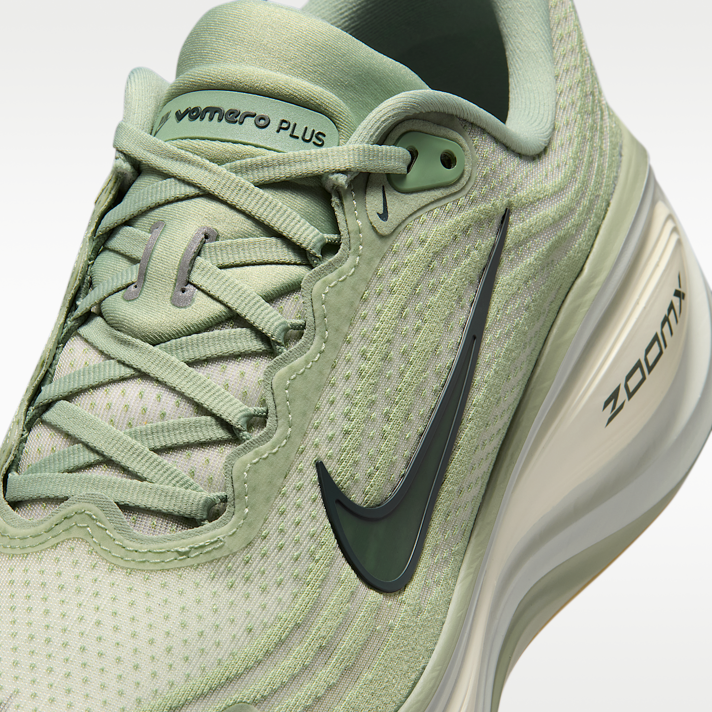 Nike Vomero Plus