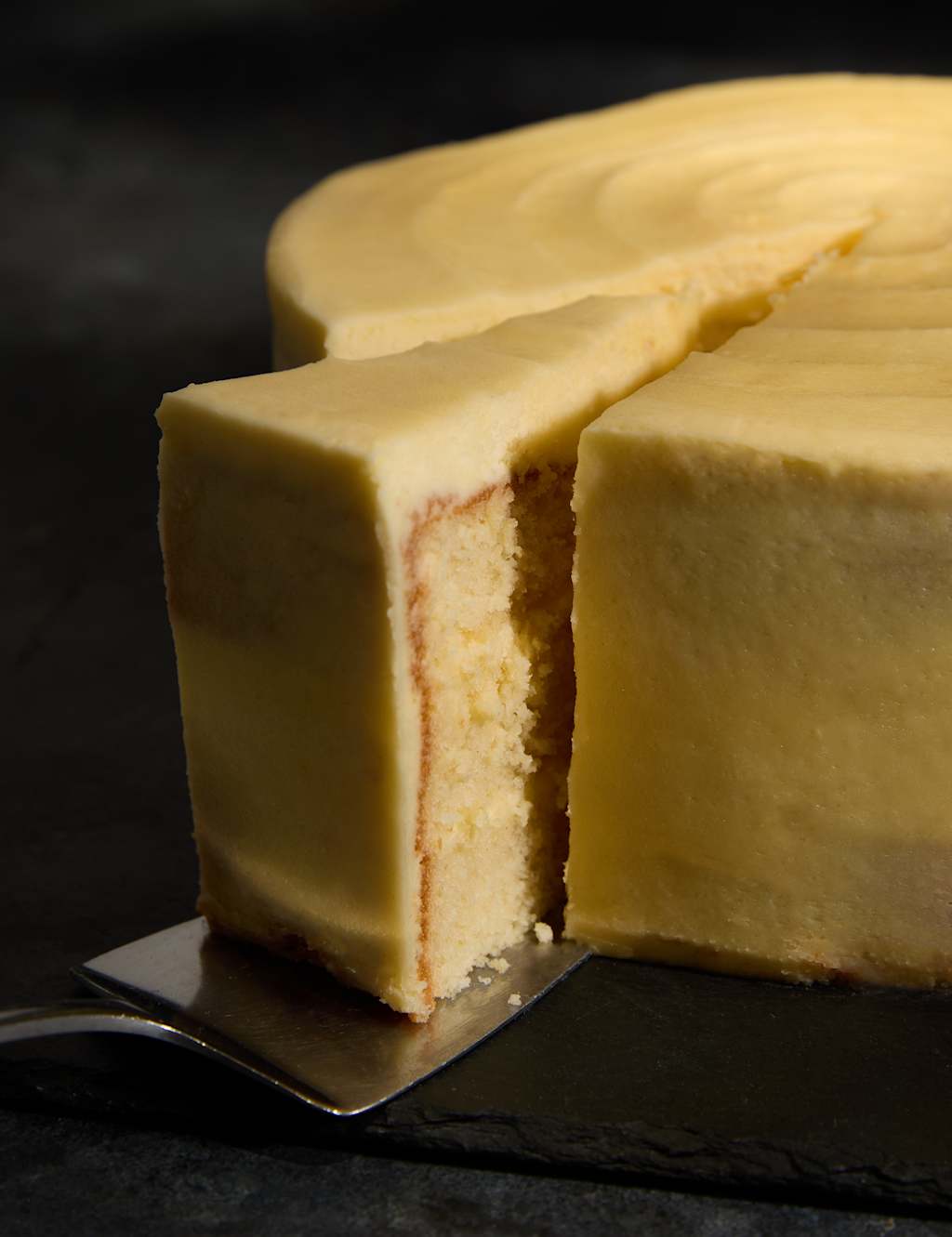 Naked Lemon Cake (Serves 16)