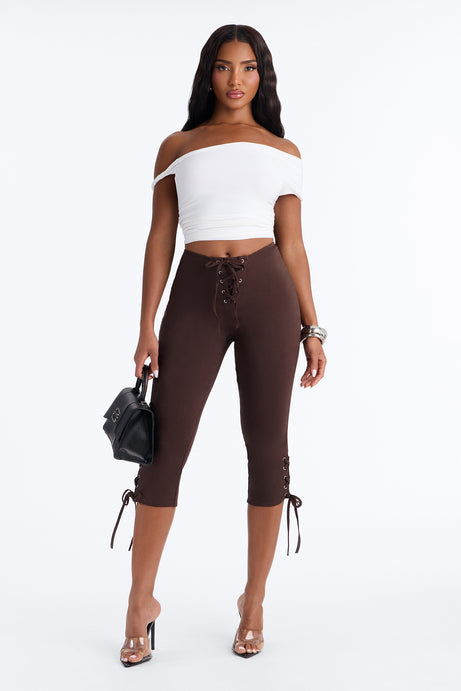 Inara Mid Rise Skinny Capri Pant