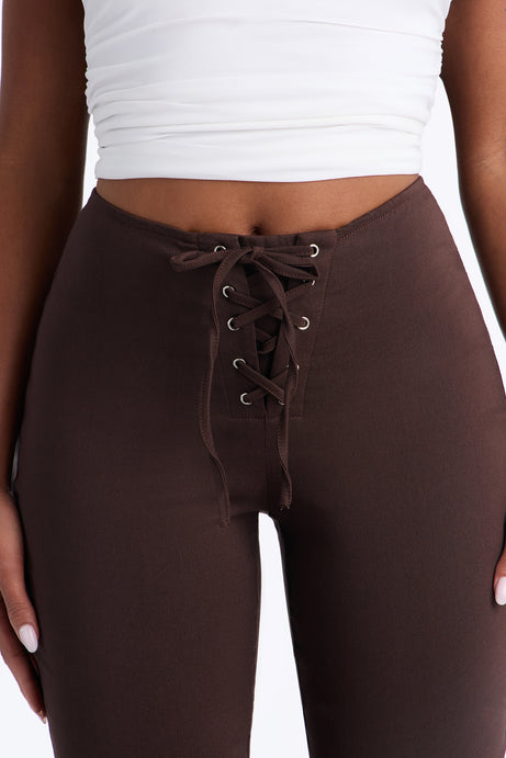 Inara Mid Rise Skinny Capri Pant