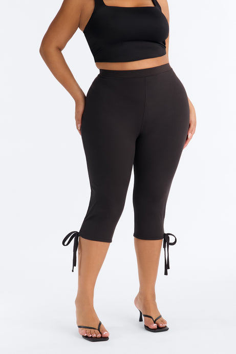 Scout Low Rise Side Tie Capri Leggings