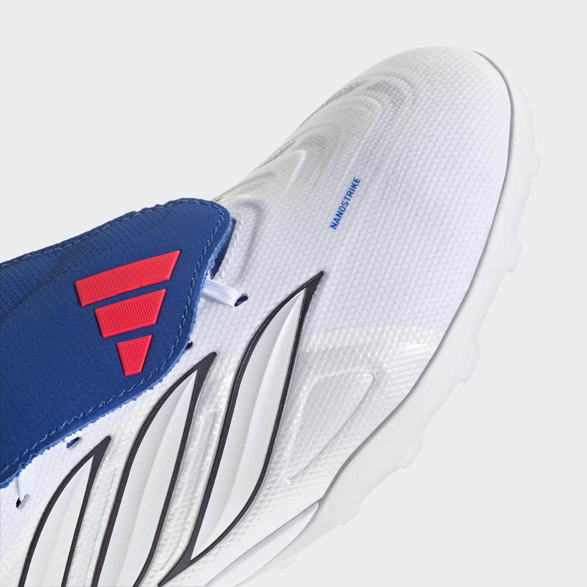 PREDATOR LEAGUE Fold-Over Tongue Turf Football Shoes
