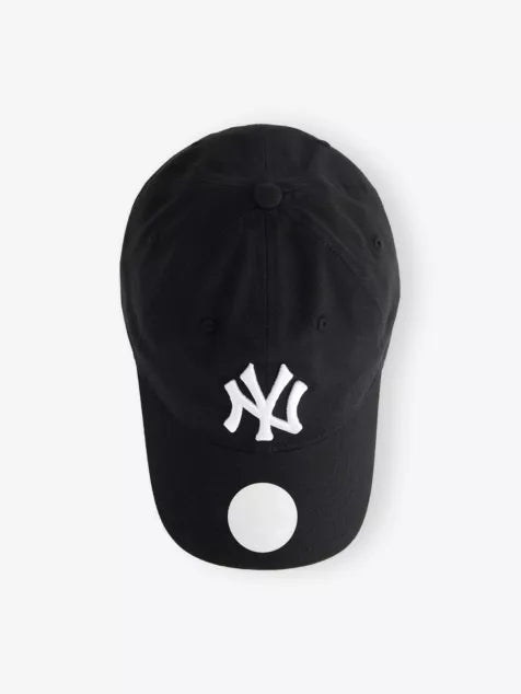 9TWENTY Essential New York Yankees Cotton Baseball Cap