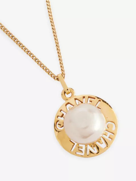 RESELFRIDGES Pre-Loved Chanel CC-Logo Faux-Pearl and Gold-Plated Metal Pendant Necklace