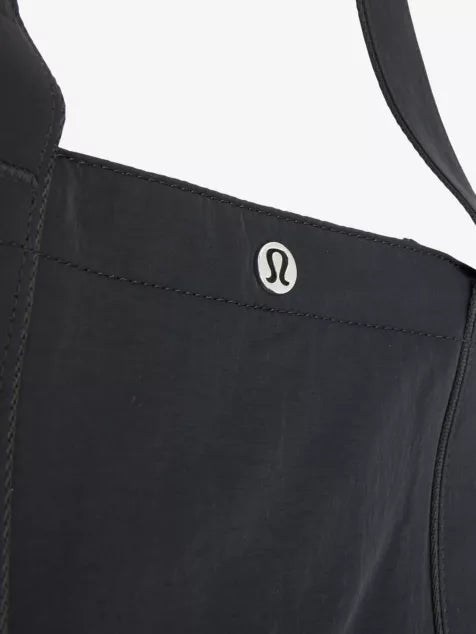 Day Multi-Pocket Nylon Tote Bag