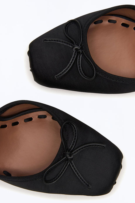 Steve Madden Larina Satin Pumps - Black