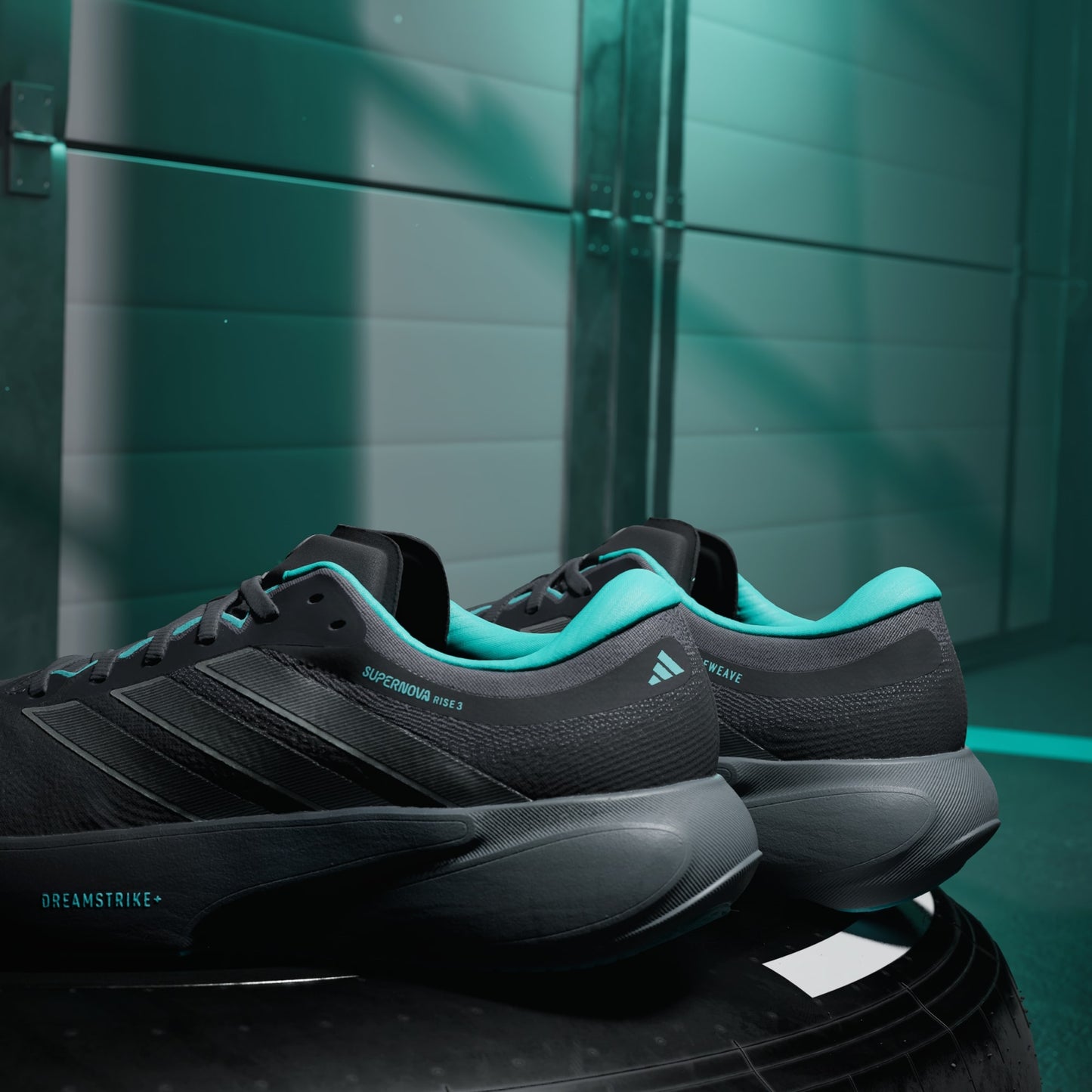 SUPERNOVA RISE 3 MERCEDES AMG PETRONAS F1 TEAM Shoes