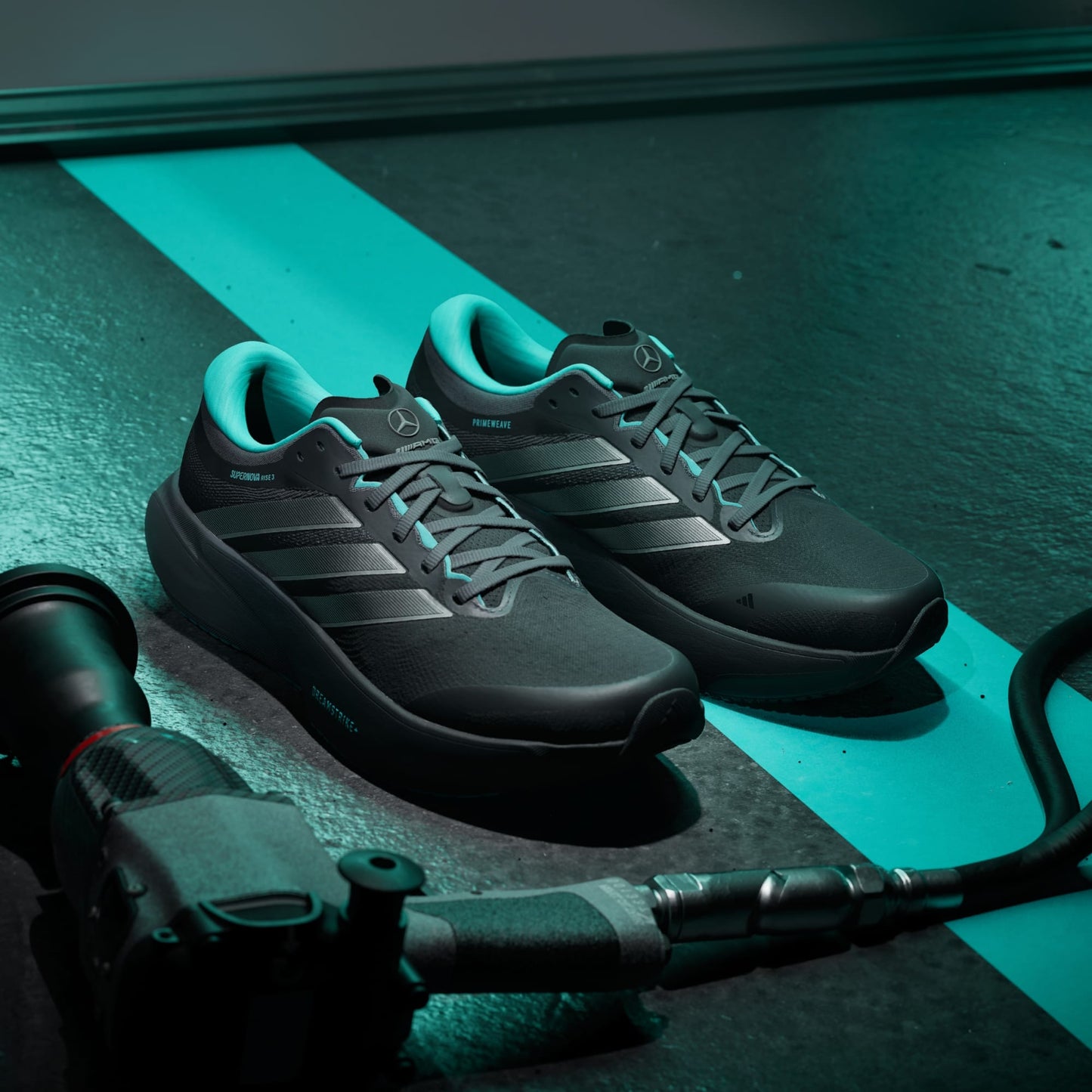 SUPERNOVA RISE 3 MERCEDES AMG PETRONAS F1 TEAM Shoes