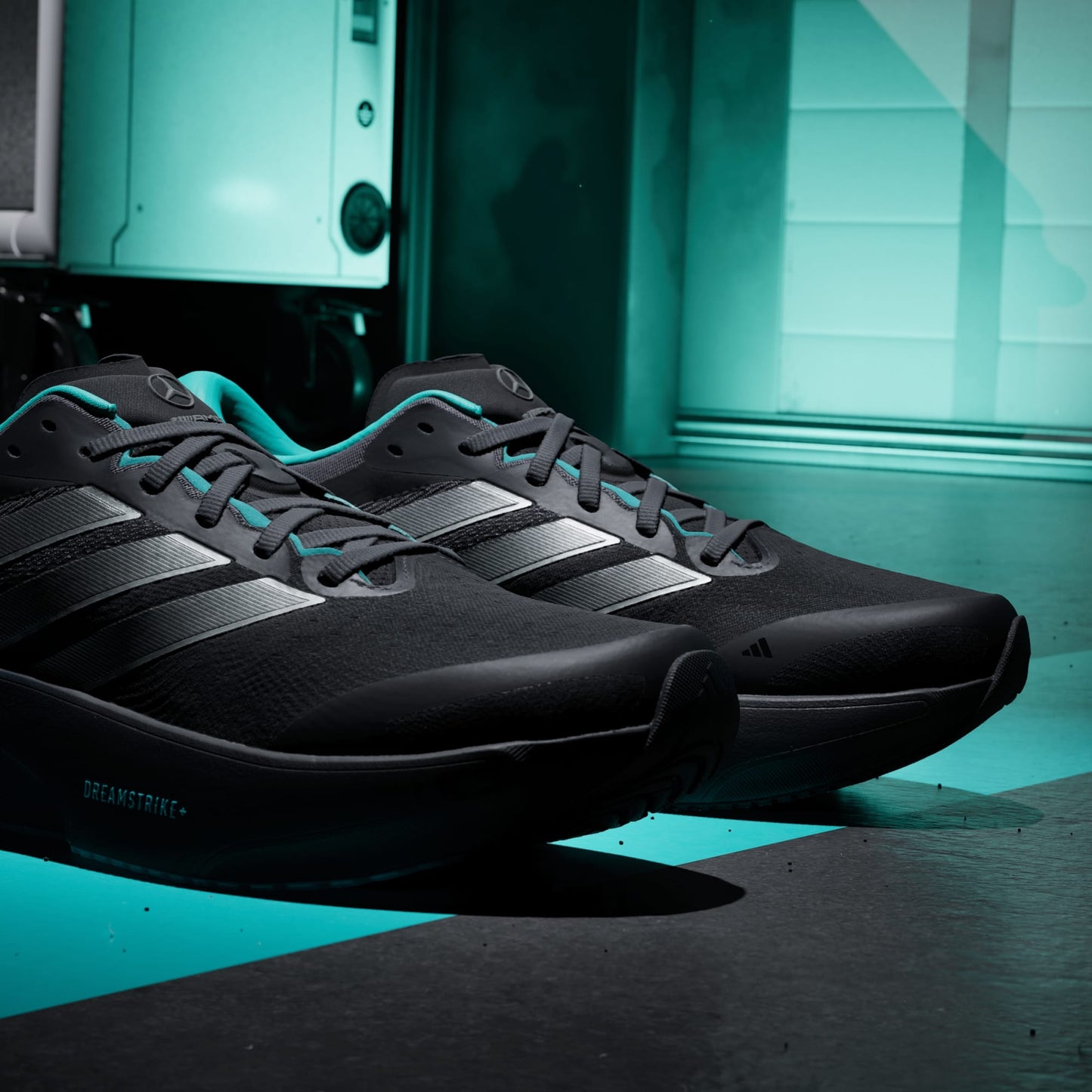 SUPERNOVA RISE 3 MERCEDES AMG PETRONAS F1 TEAM Shoes