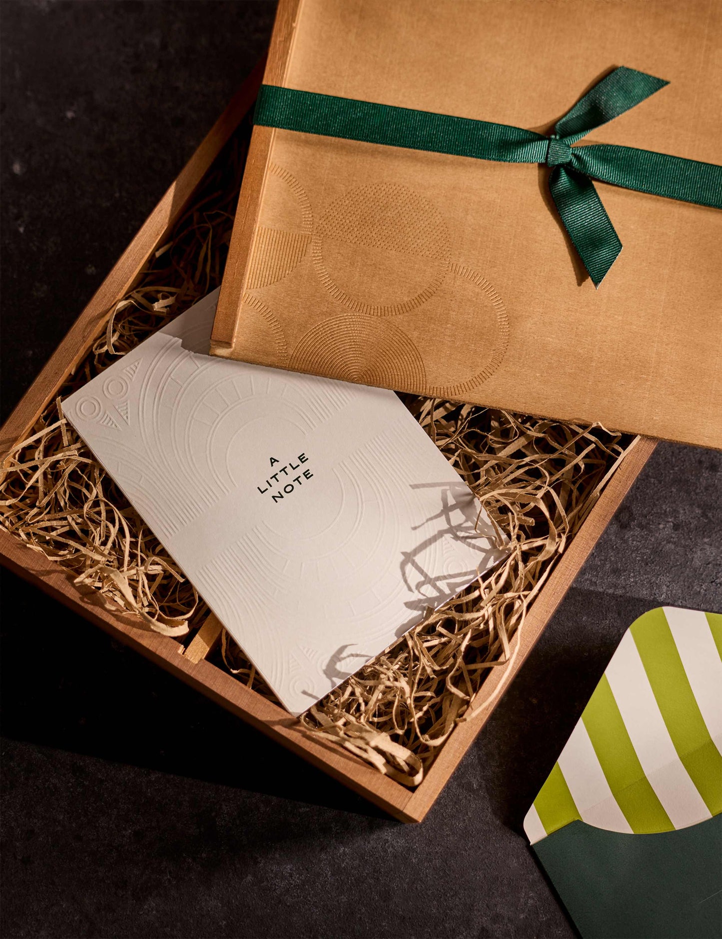 The Red Wine & Nibbles Gift Box