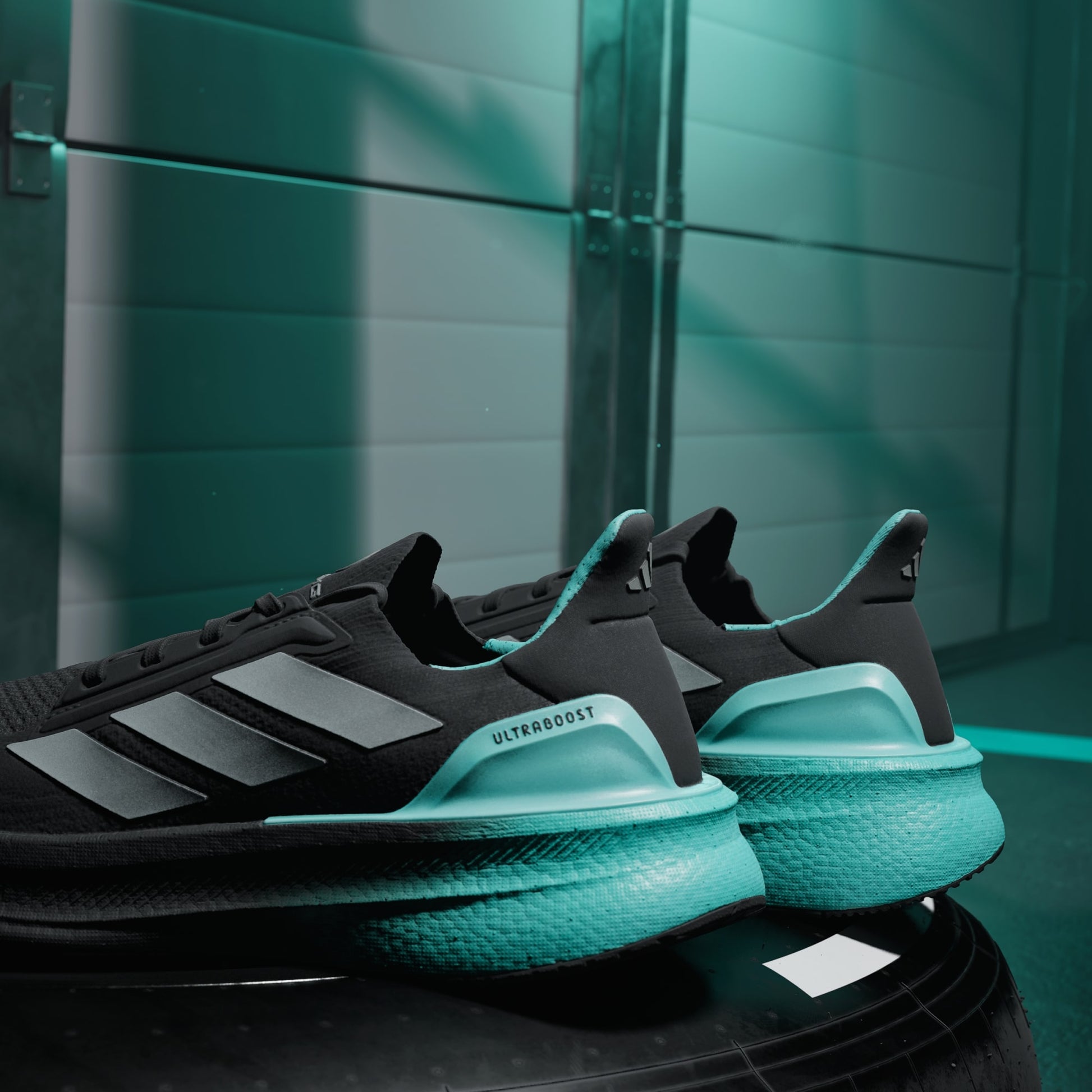 ULTRABOOST 5 MERCEDES AMG PETRONAS F1 TEAM Shoes