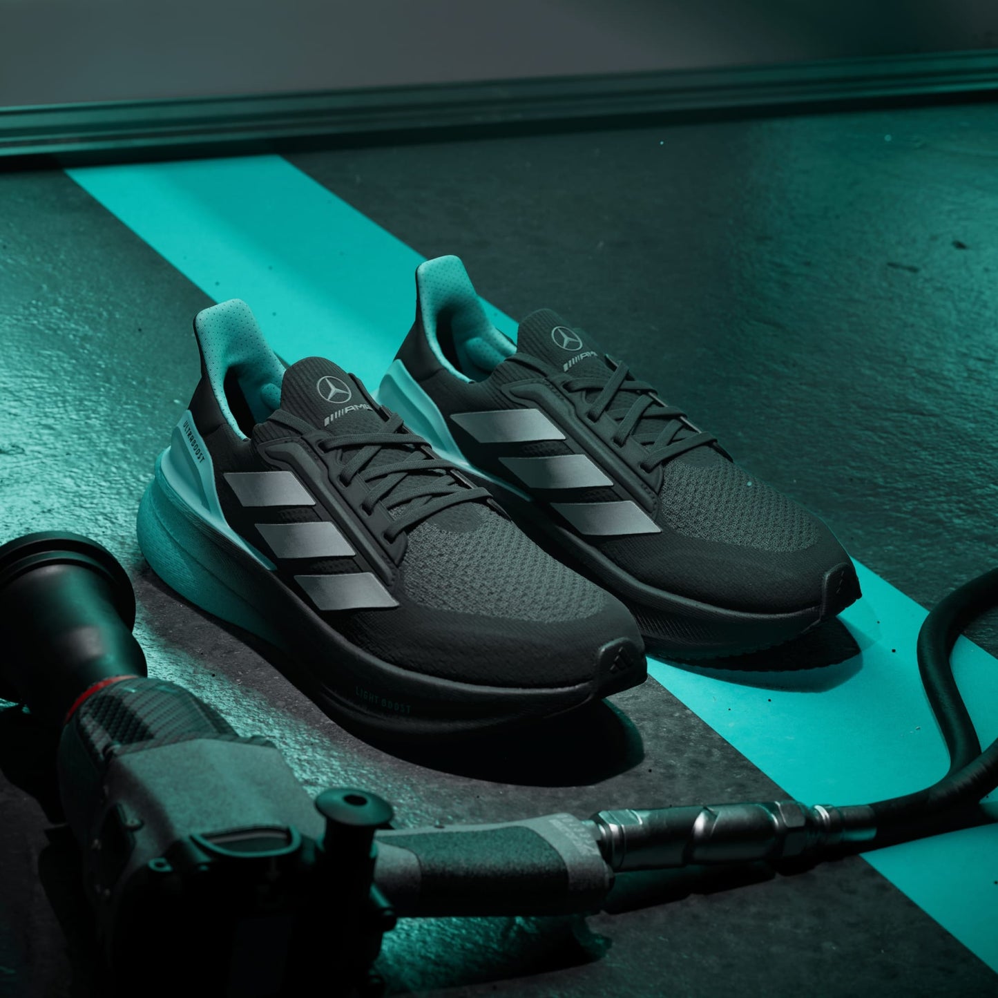 ULTRABOOST 5 MERCEDES AMG PETRONAS F1 TEAM Shoes
