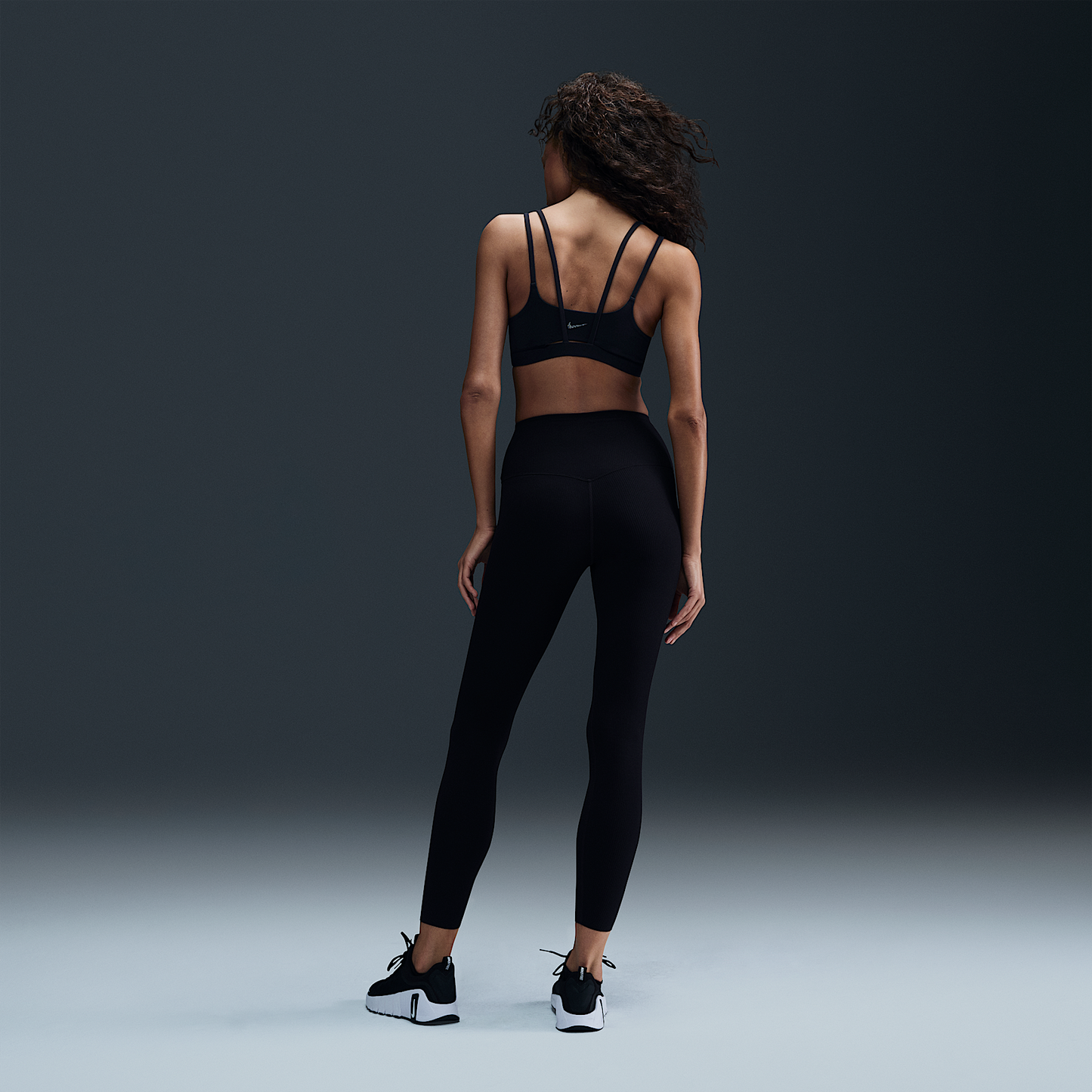 Nike Zenvy Strappy