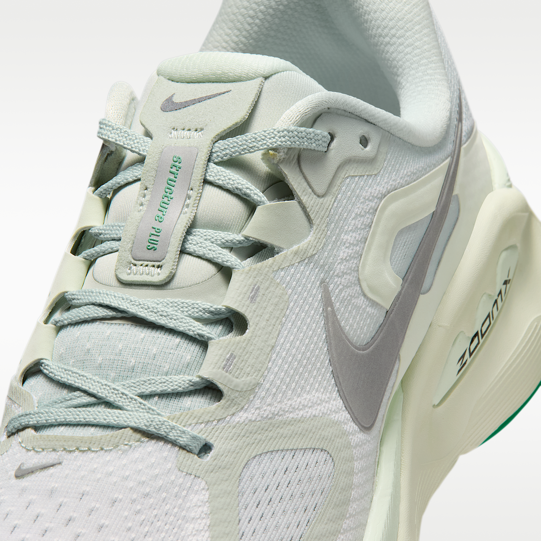Nike Structure Plus