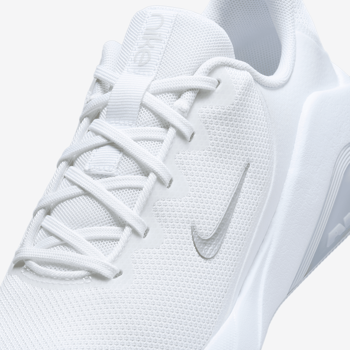 Nike Bella 7