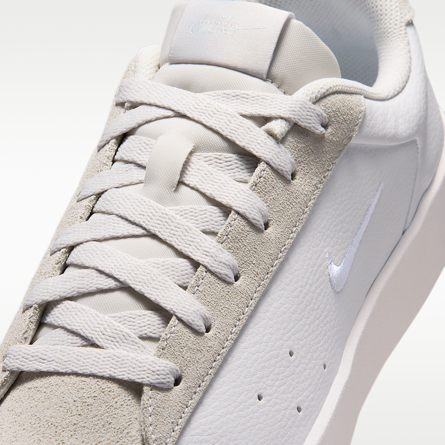 Nike Court Heritage