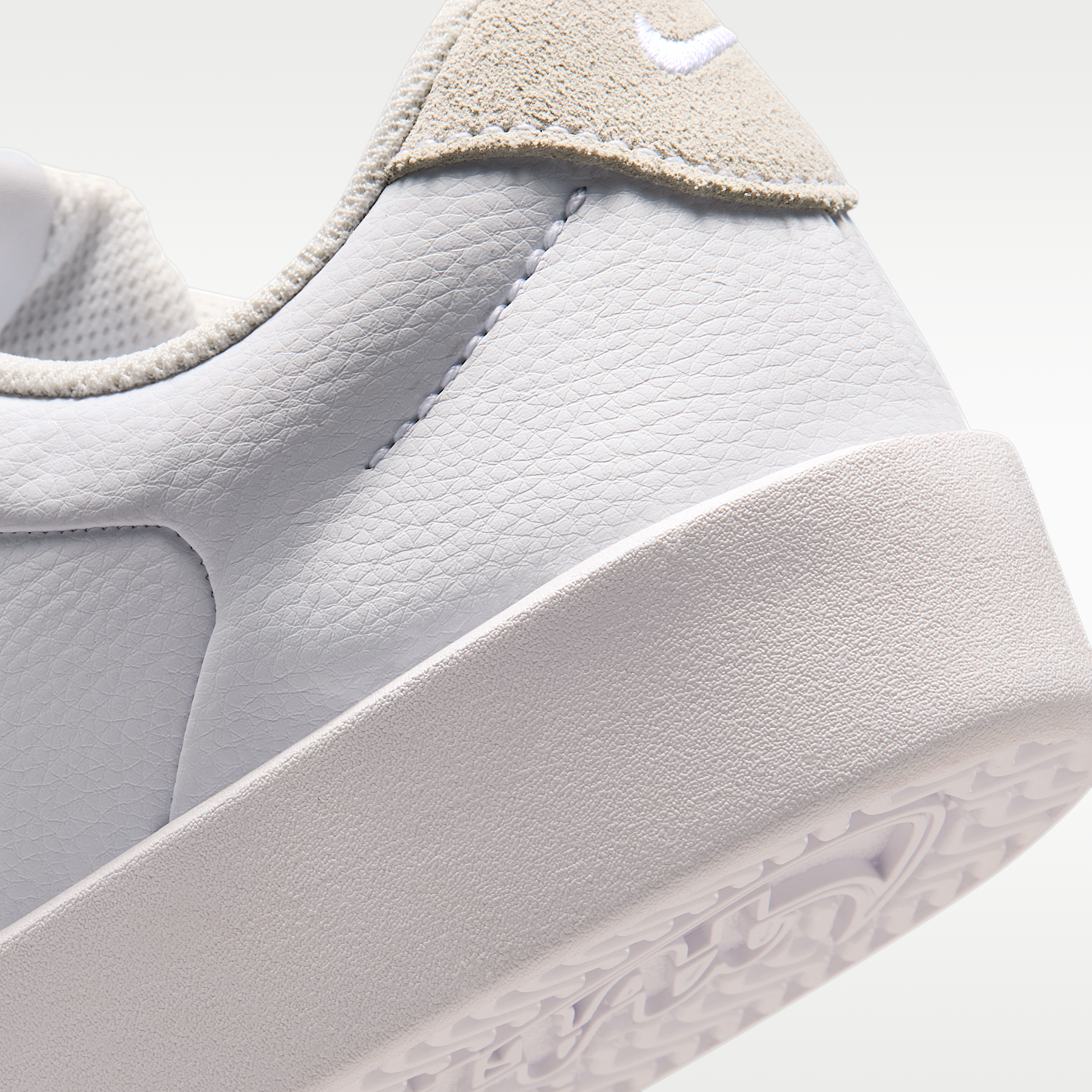 Nike Court Heritage