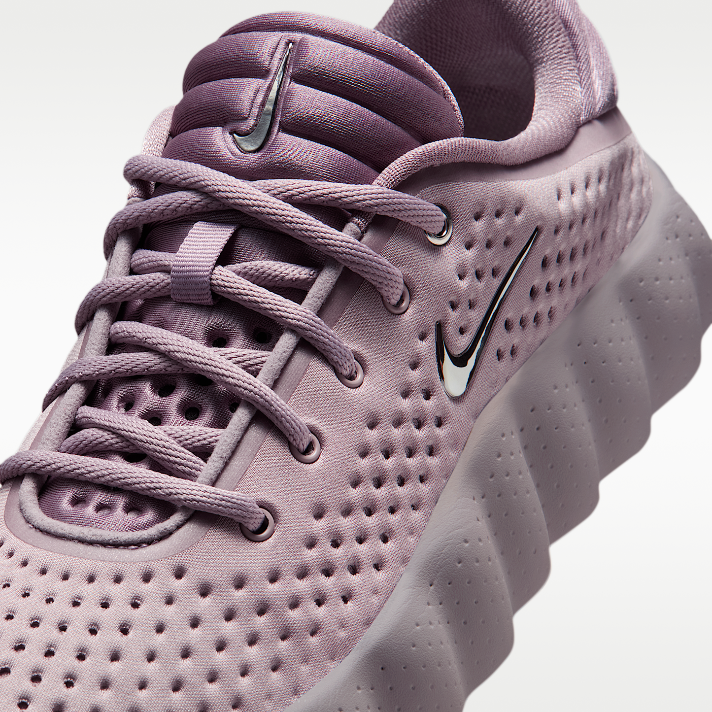 Nike Mind 002