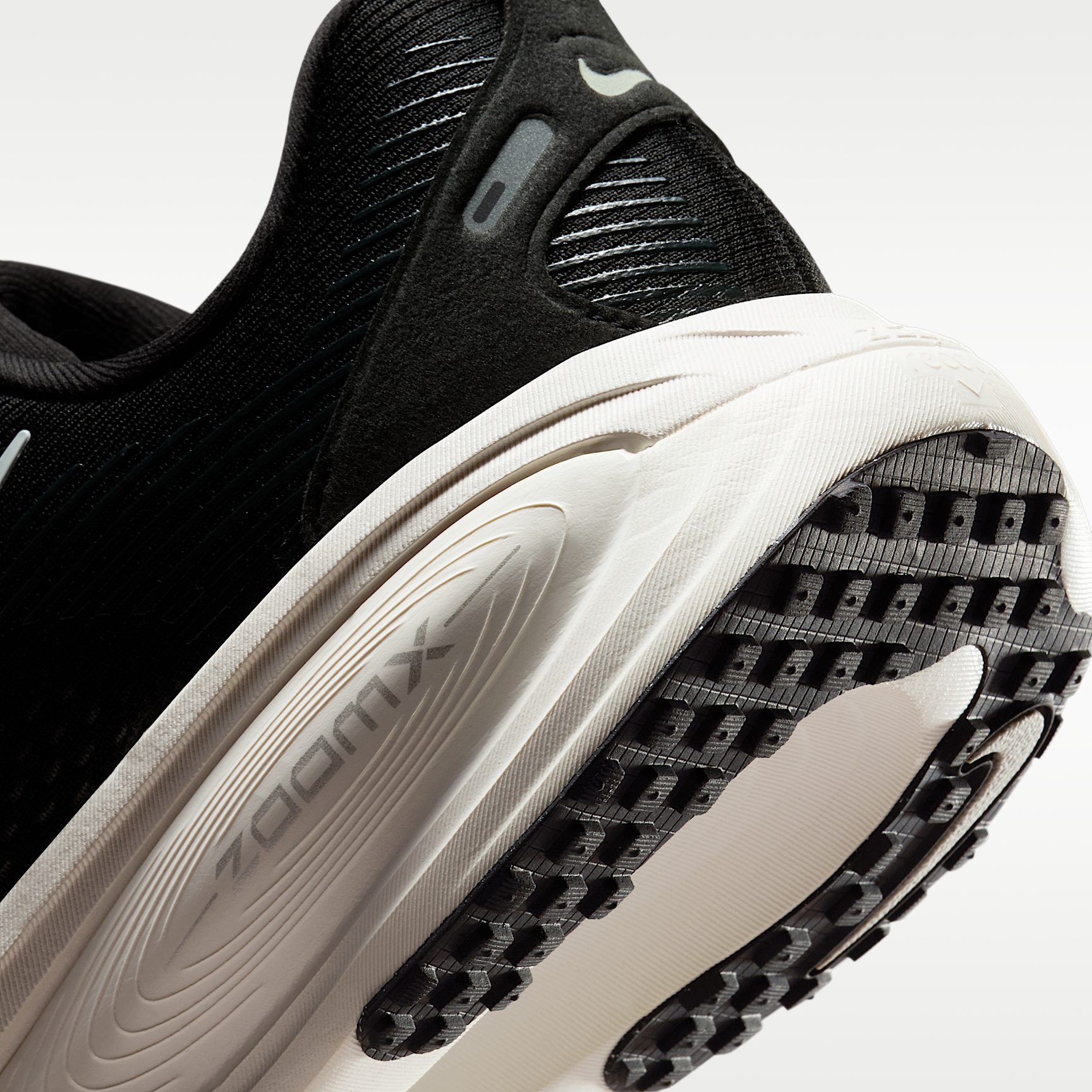 Nike Vomero 18