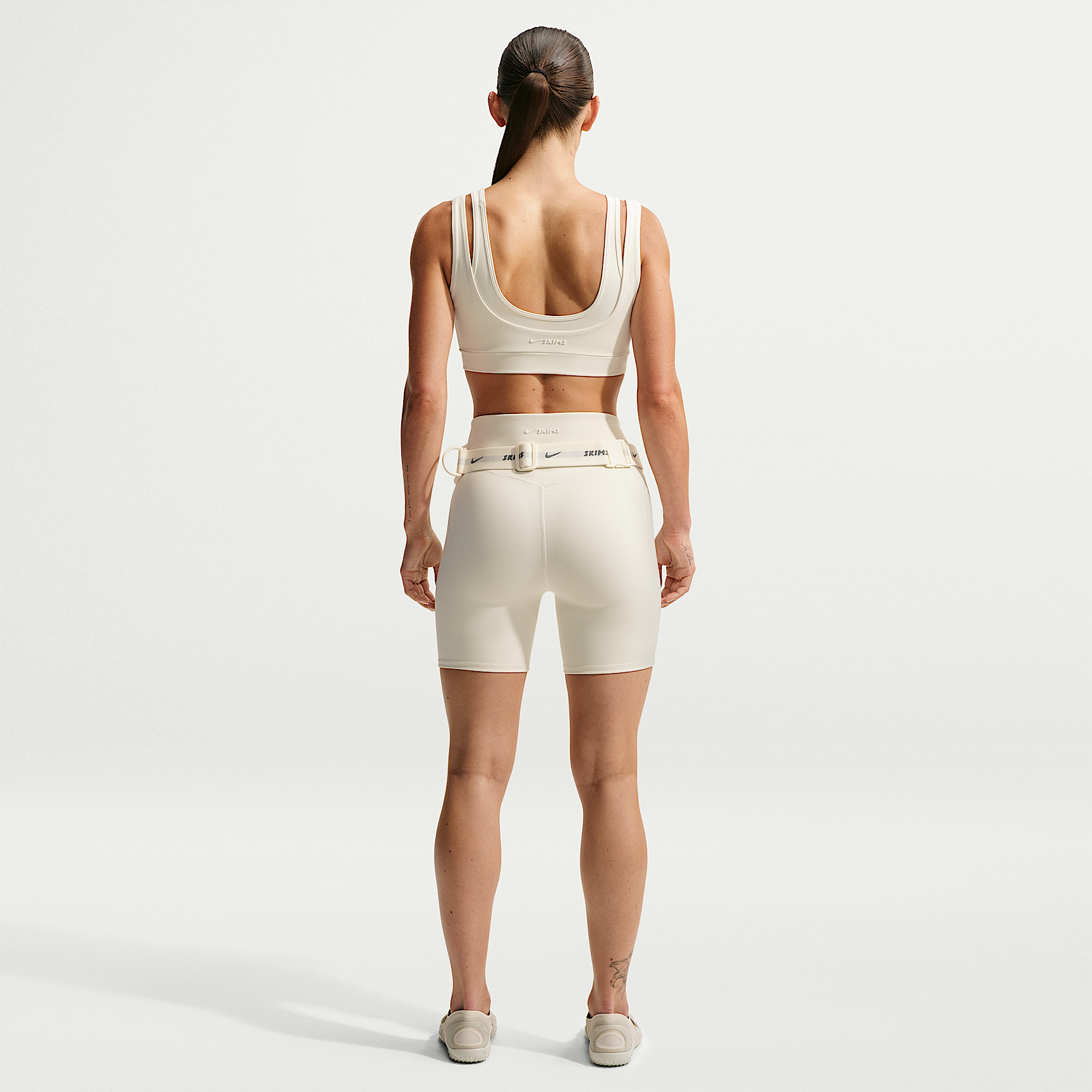 NikeSKIMS Matte Women's Double-Strap Scoop Bra