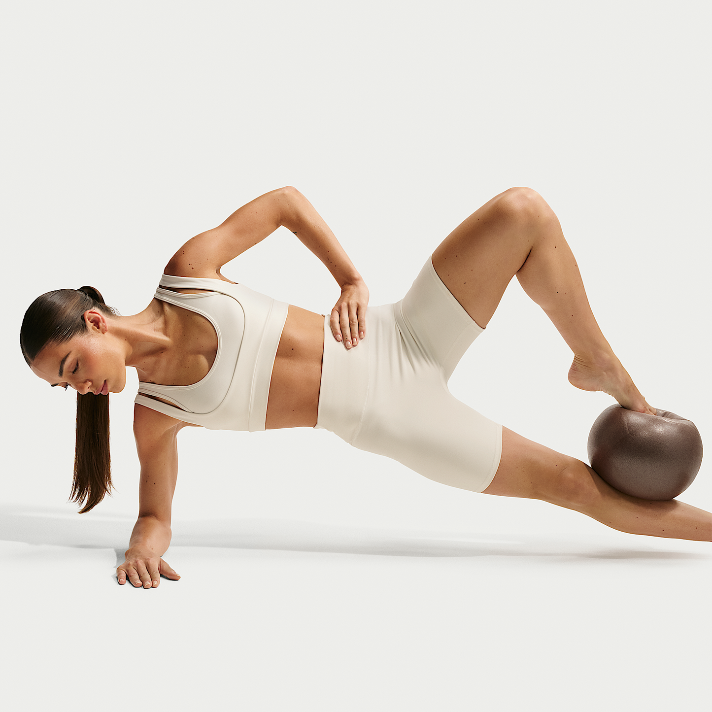 NikeSKIMS Matte Women's Double-Strap Scoop Bra