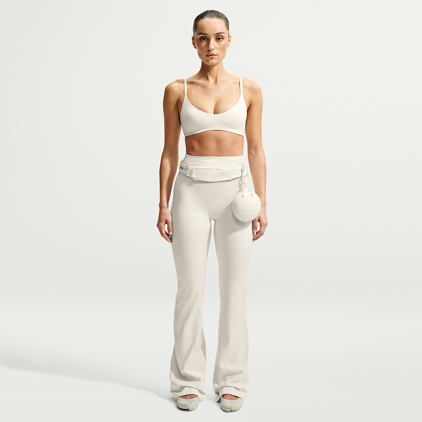 NikeSKIMS Matte Women's High-Waisted Slim Flared Leggings