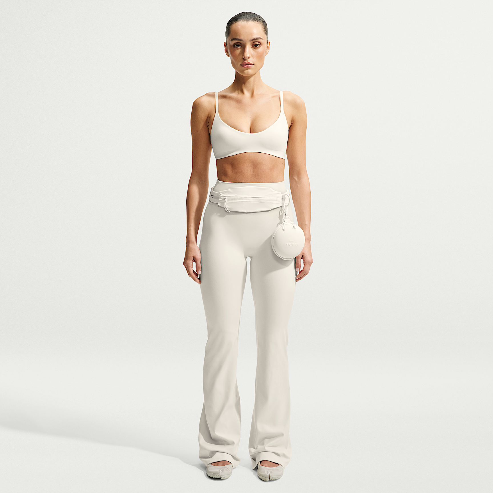 NikeSKIMS Matte Women's High-Waisted Slim Flared Leggings