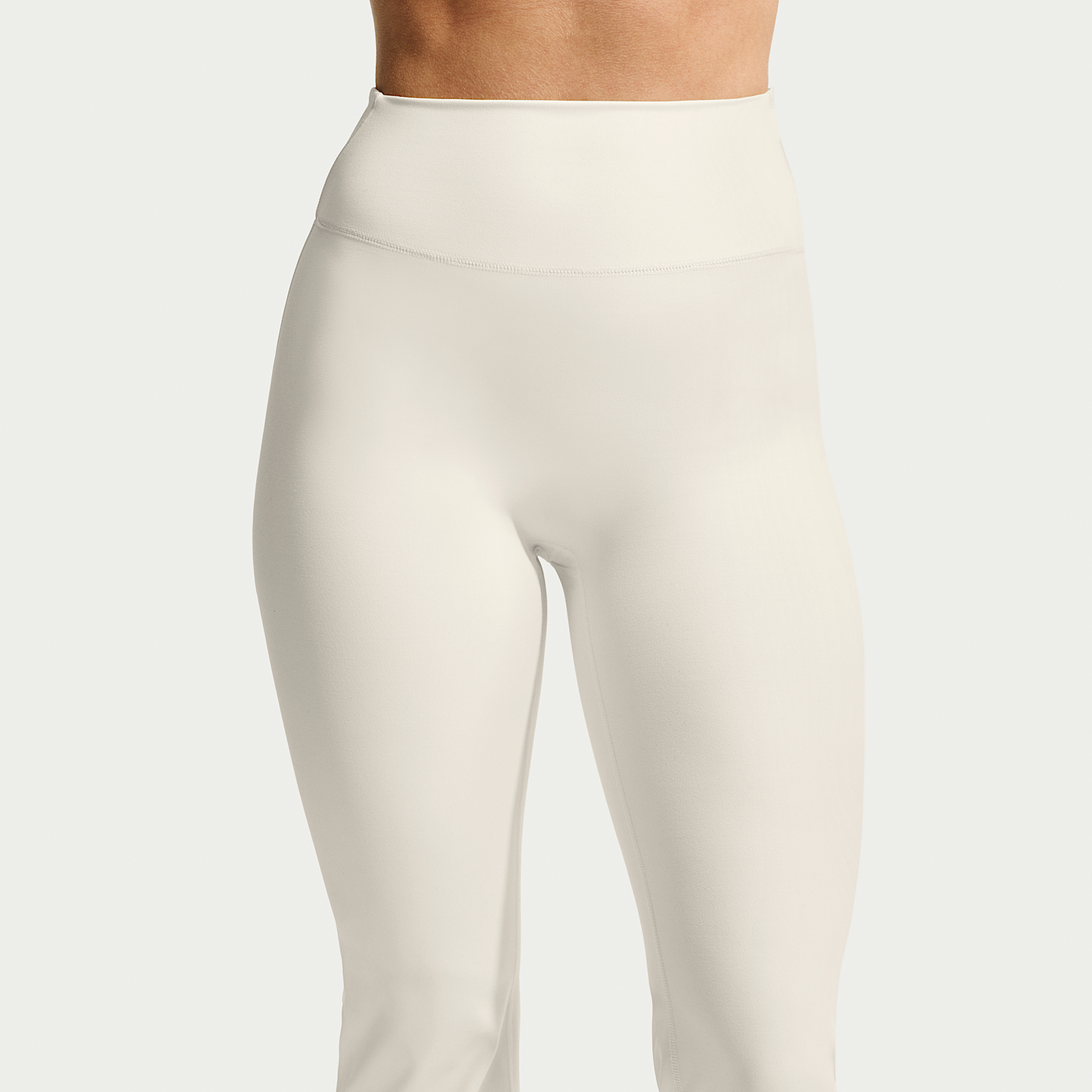 NikeSKIMS Matte Women's High-Waisted Slim Flared Leggings