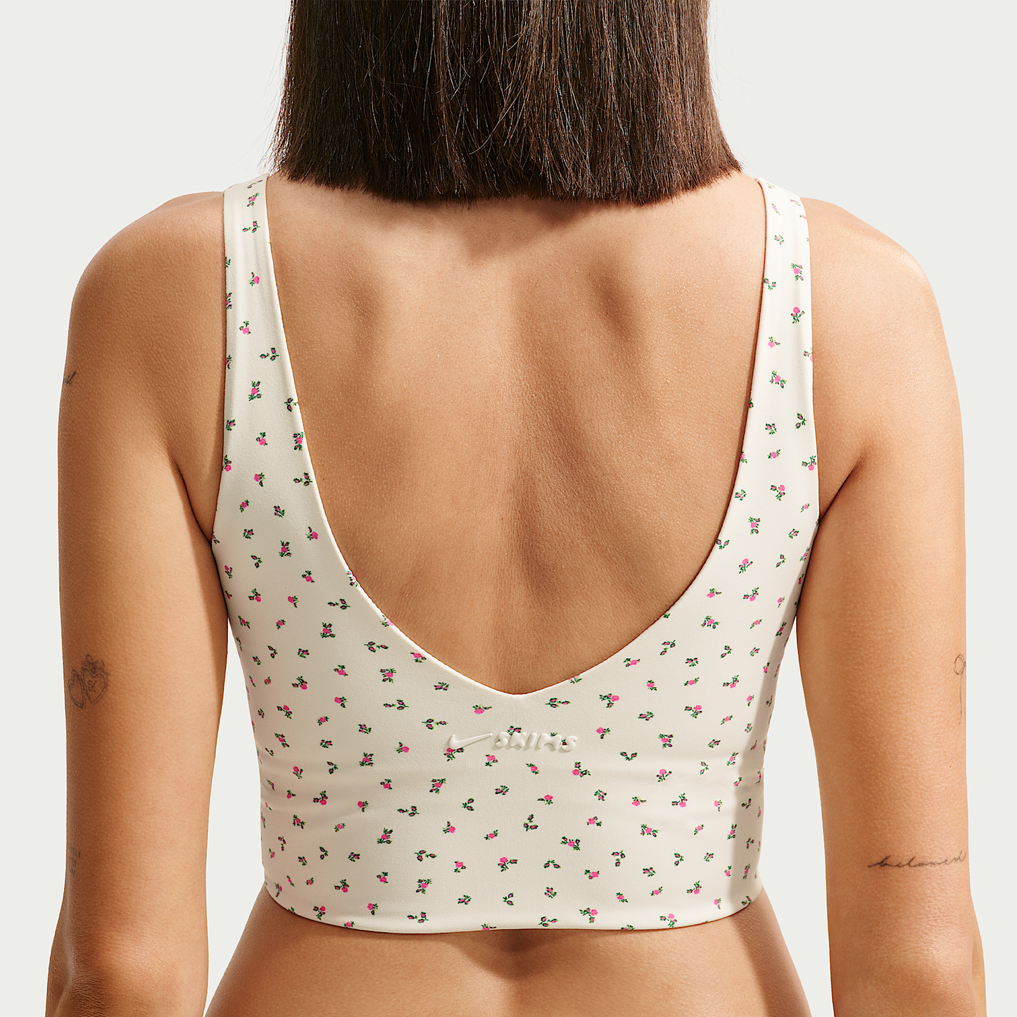 NikeSKIMS Matte Women's Printed V-Neck Long-Line Bra