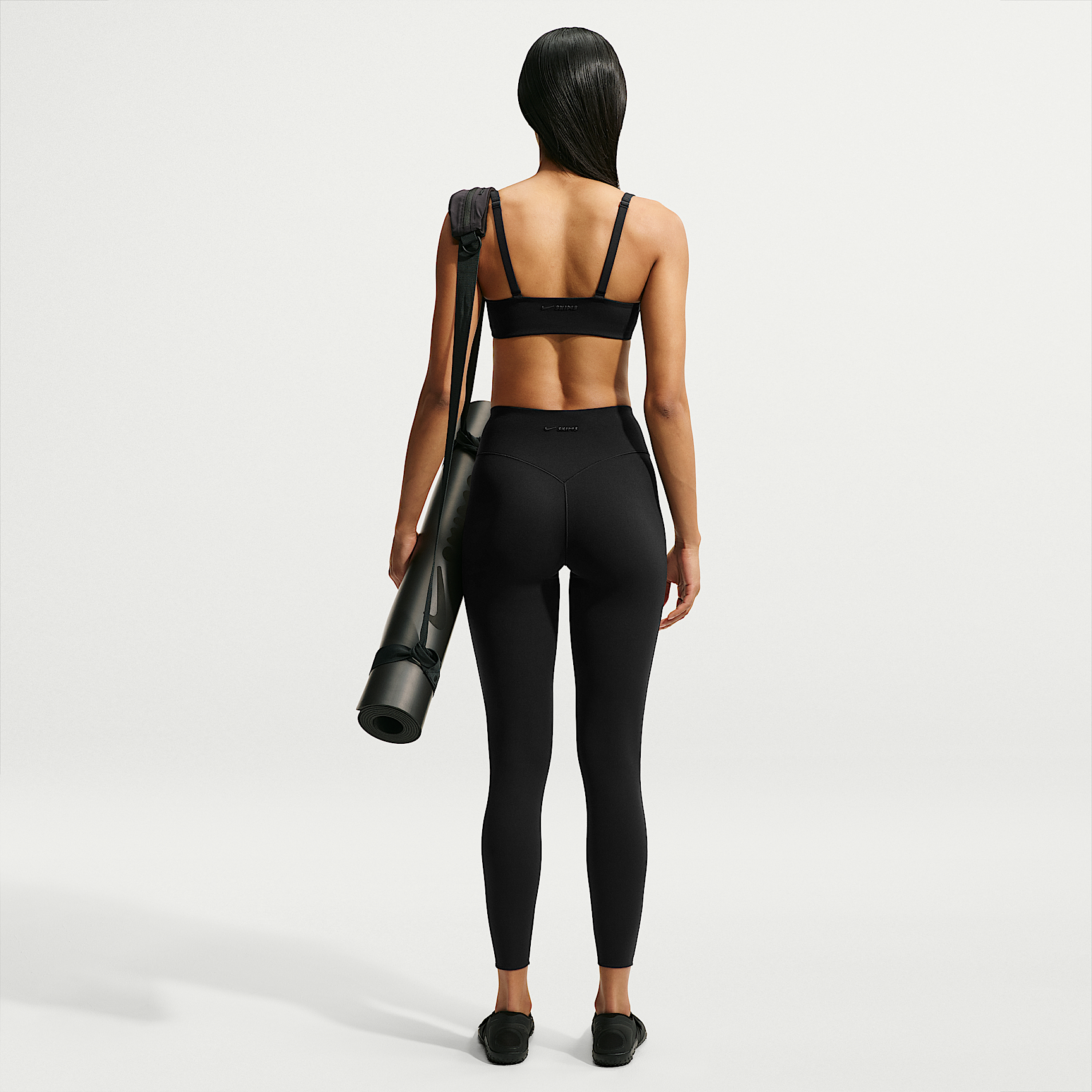 NikeSKIMS Studio Stretch Women's Micro Sports Bra
