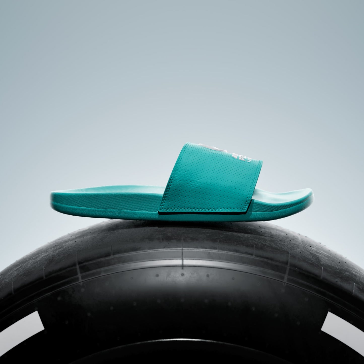 adilette Comfort MER Slides
