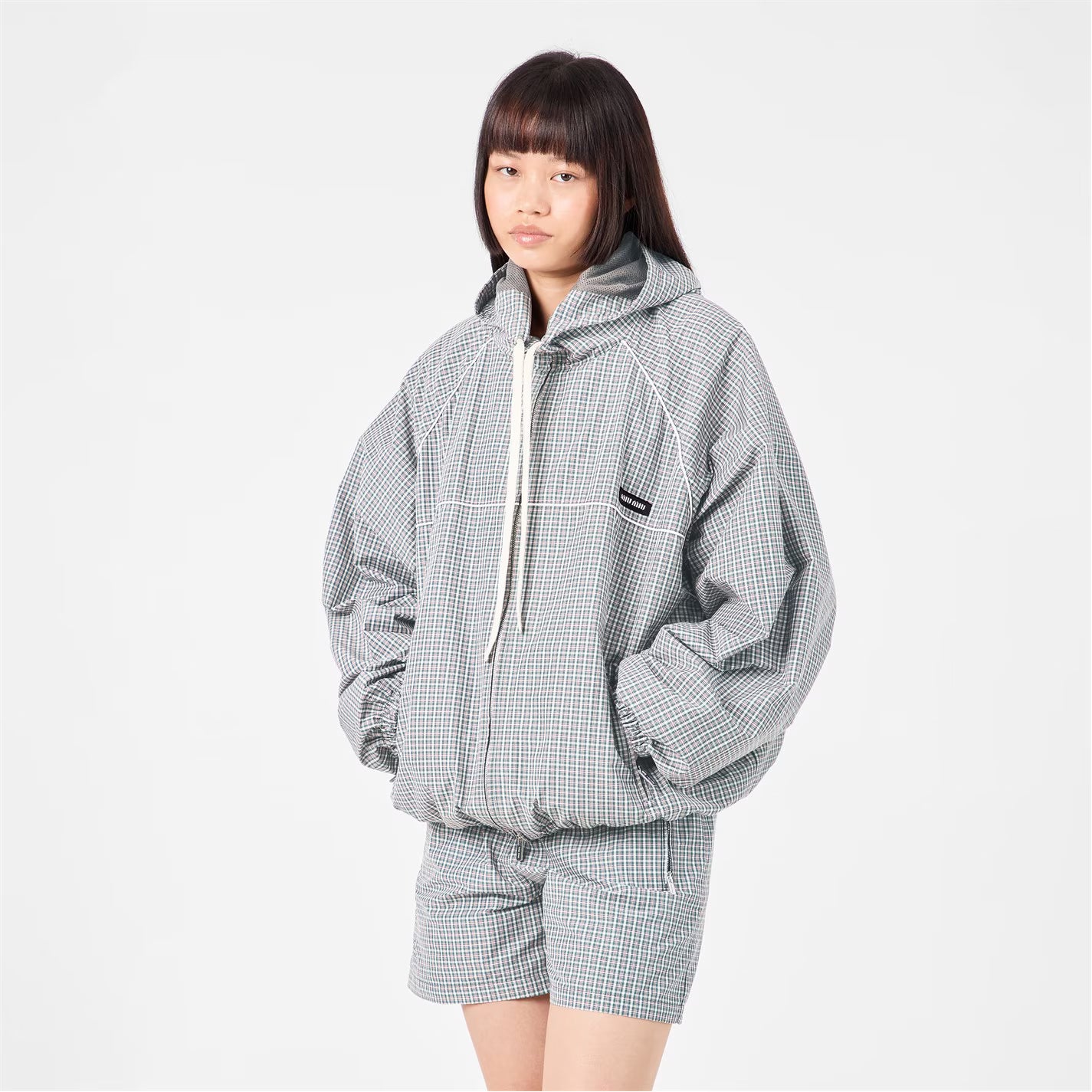 Women's Lightweight Weather Resistant Windbreaker