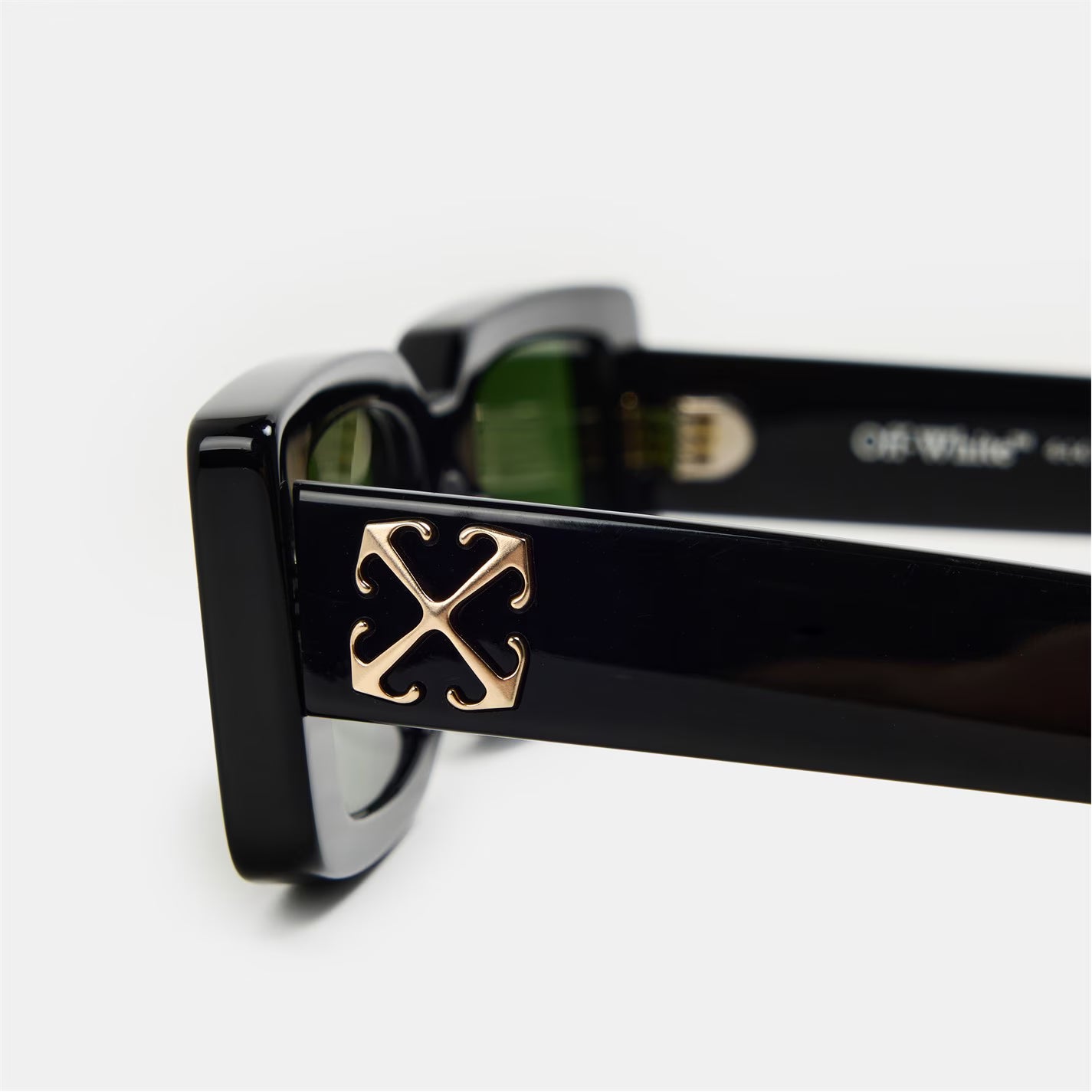 Unisex Arthur Sleek Silhouette Sunglasses