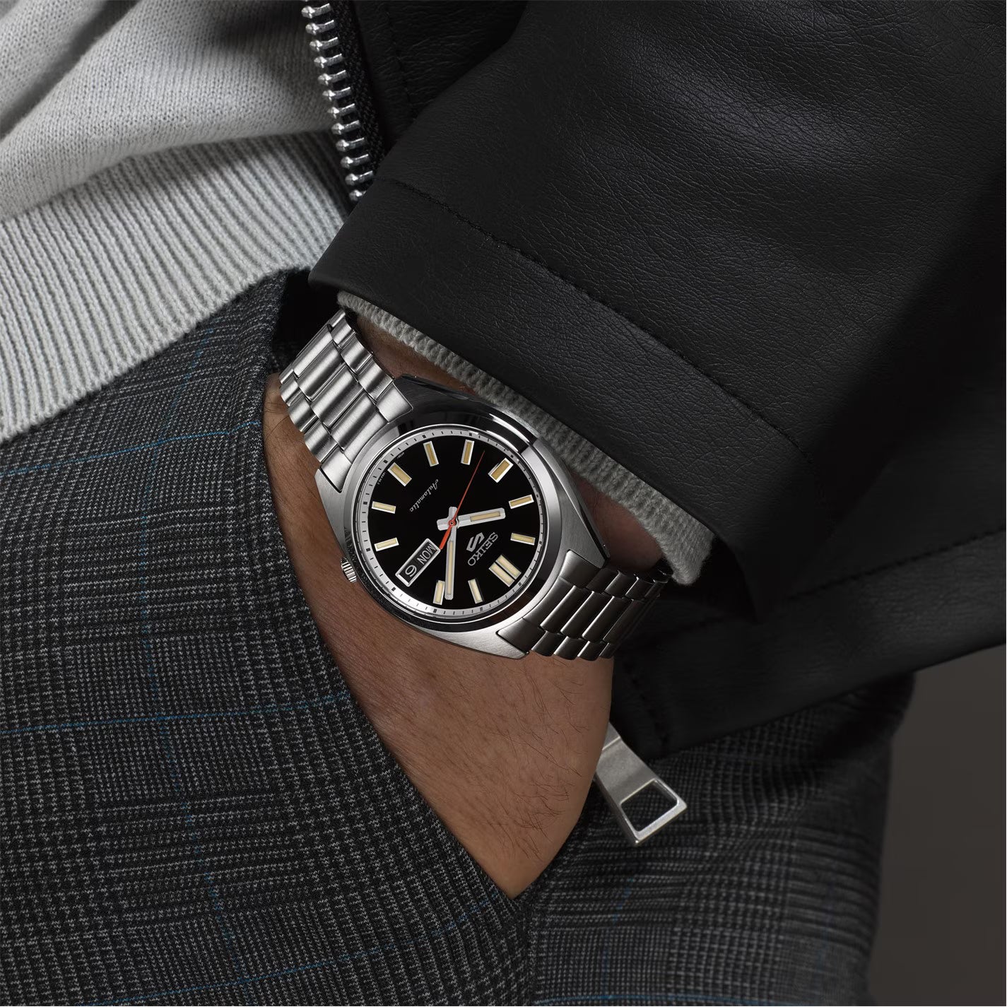 Men's 5 Sports Auto Analogue Watch