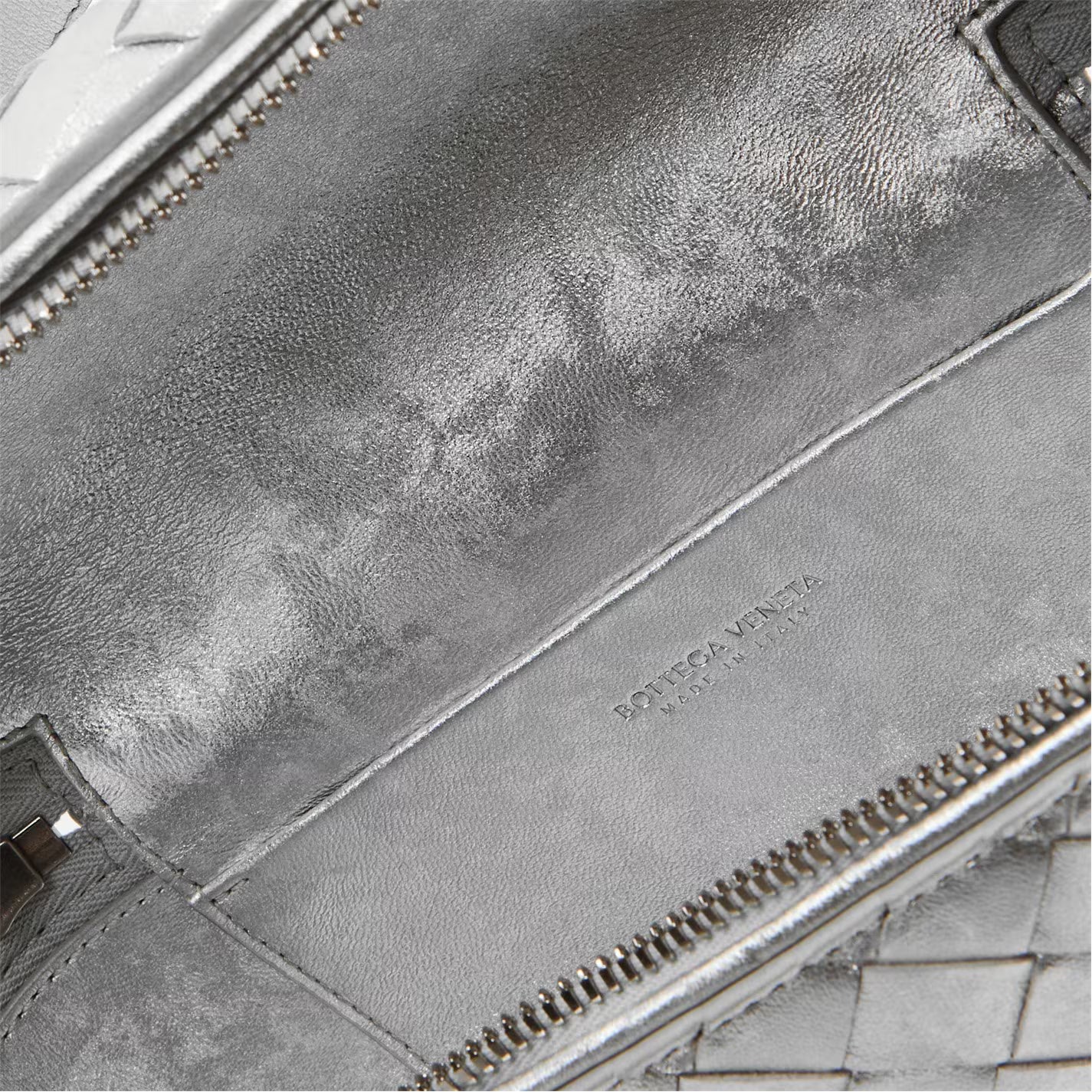 Women's BV Mtl Bang Top Handle Bag